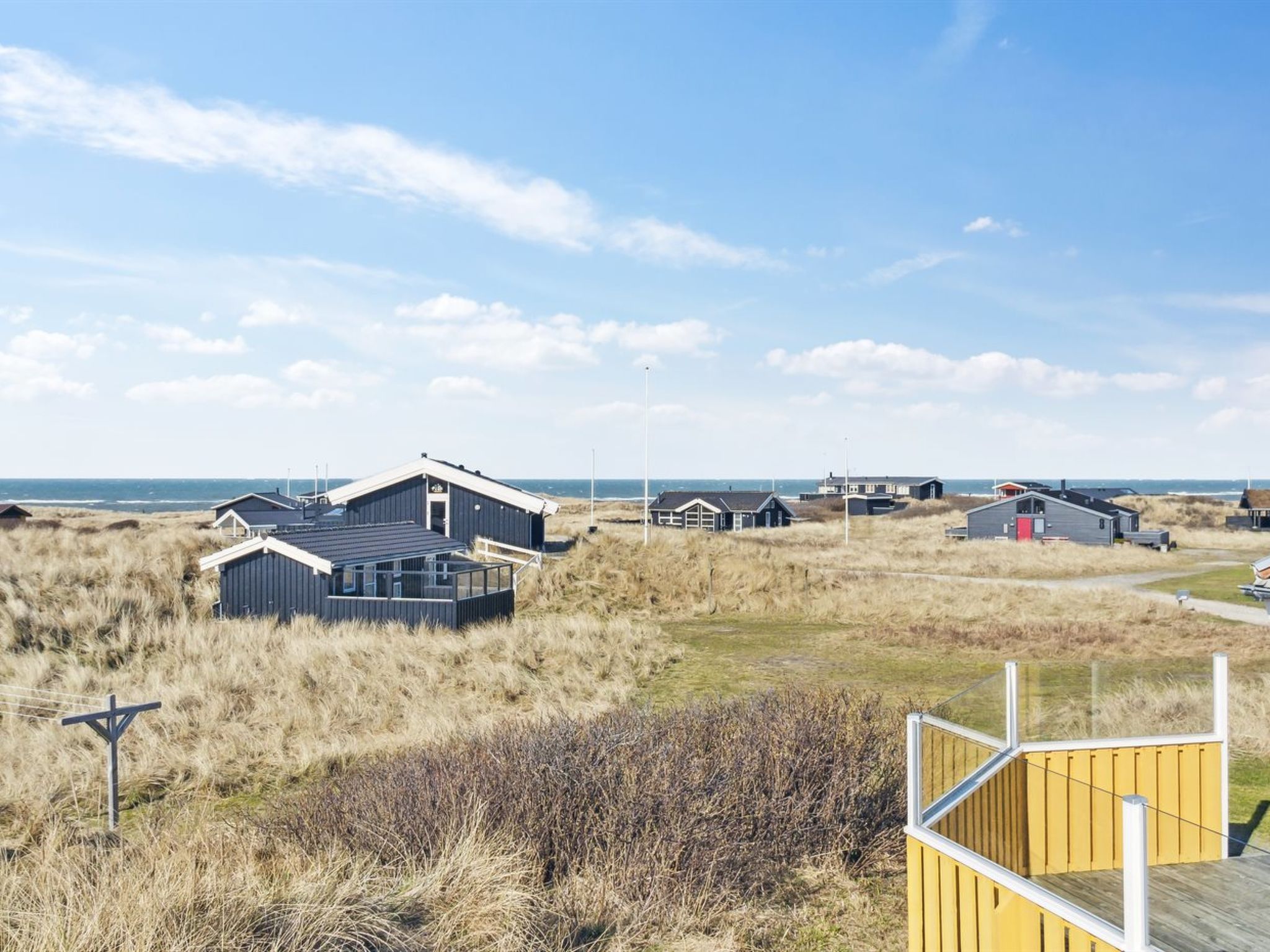 "Bjarni" - 239m from the sea - Buiten