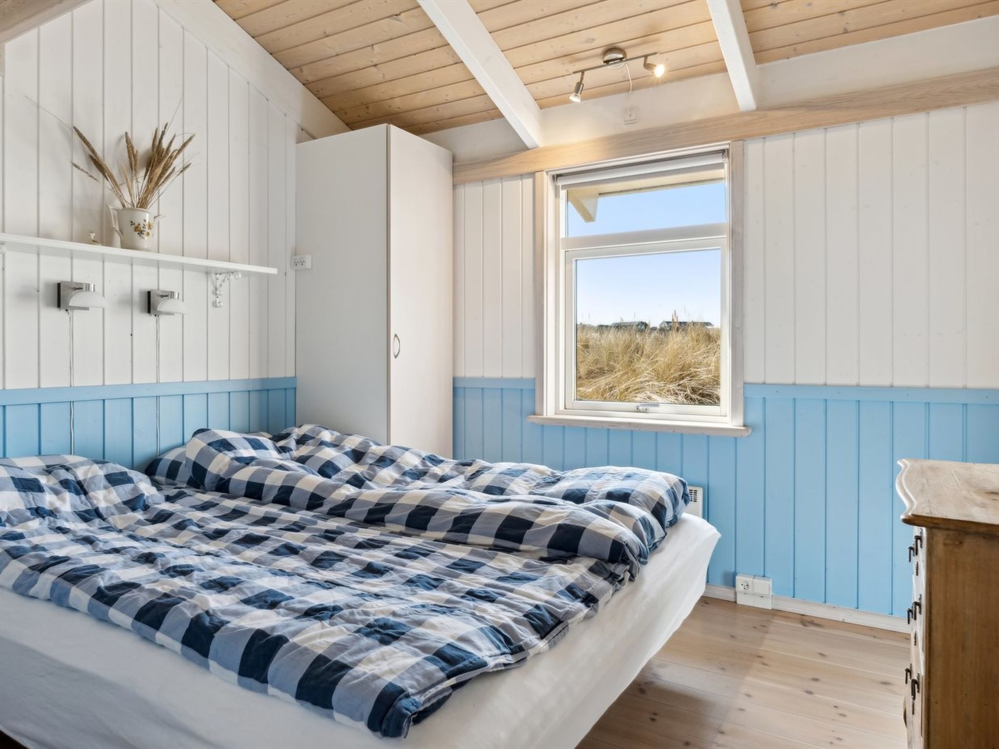"Bjarni" - 239m from the sea-Inside