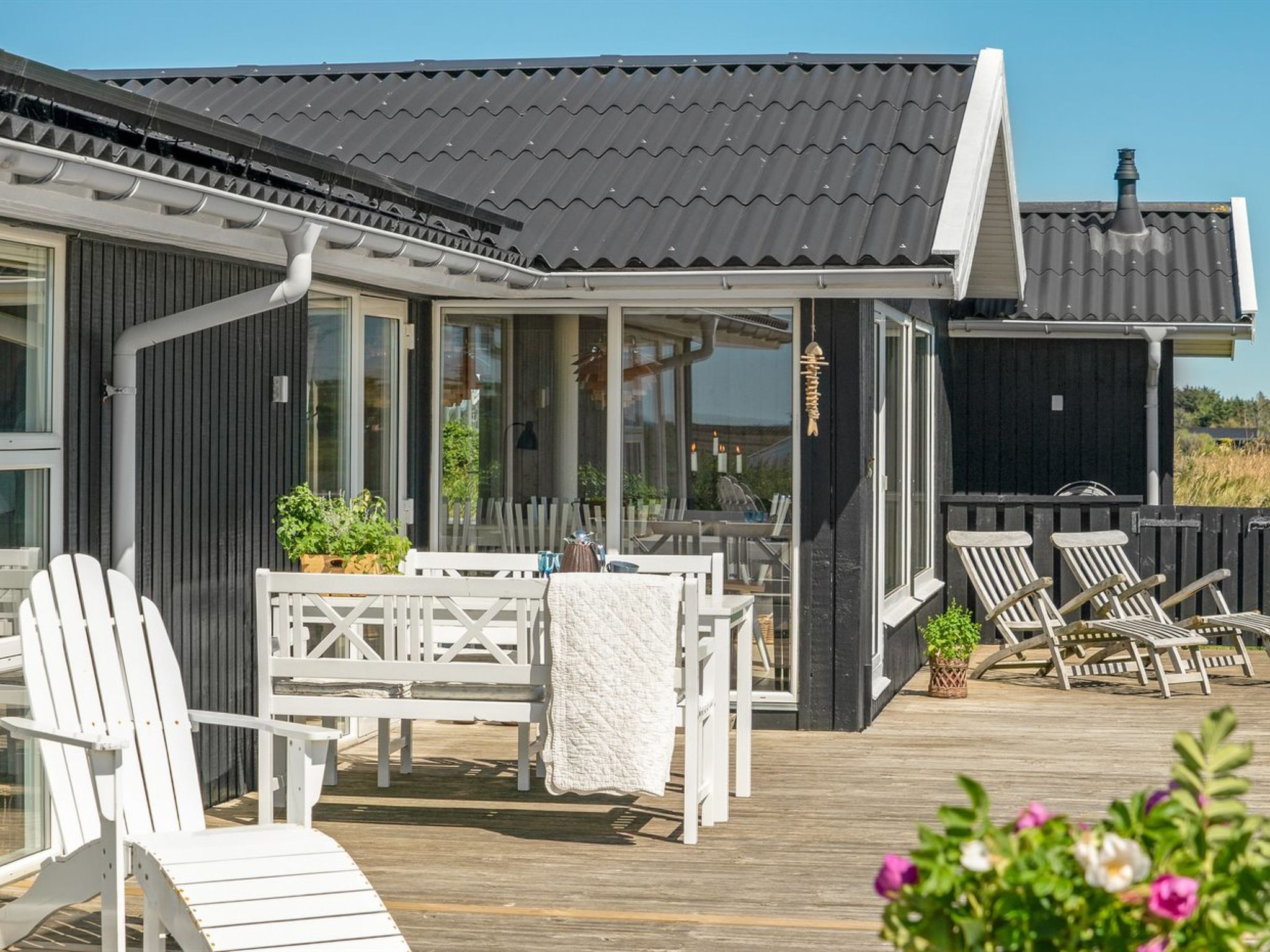 "Aella" - 150m from the sea - Outside