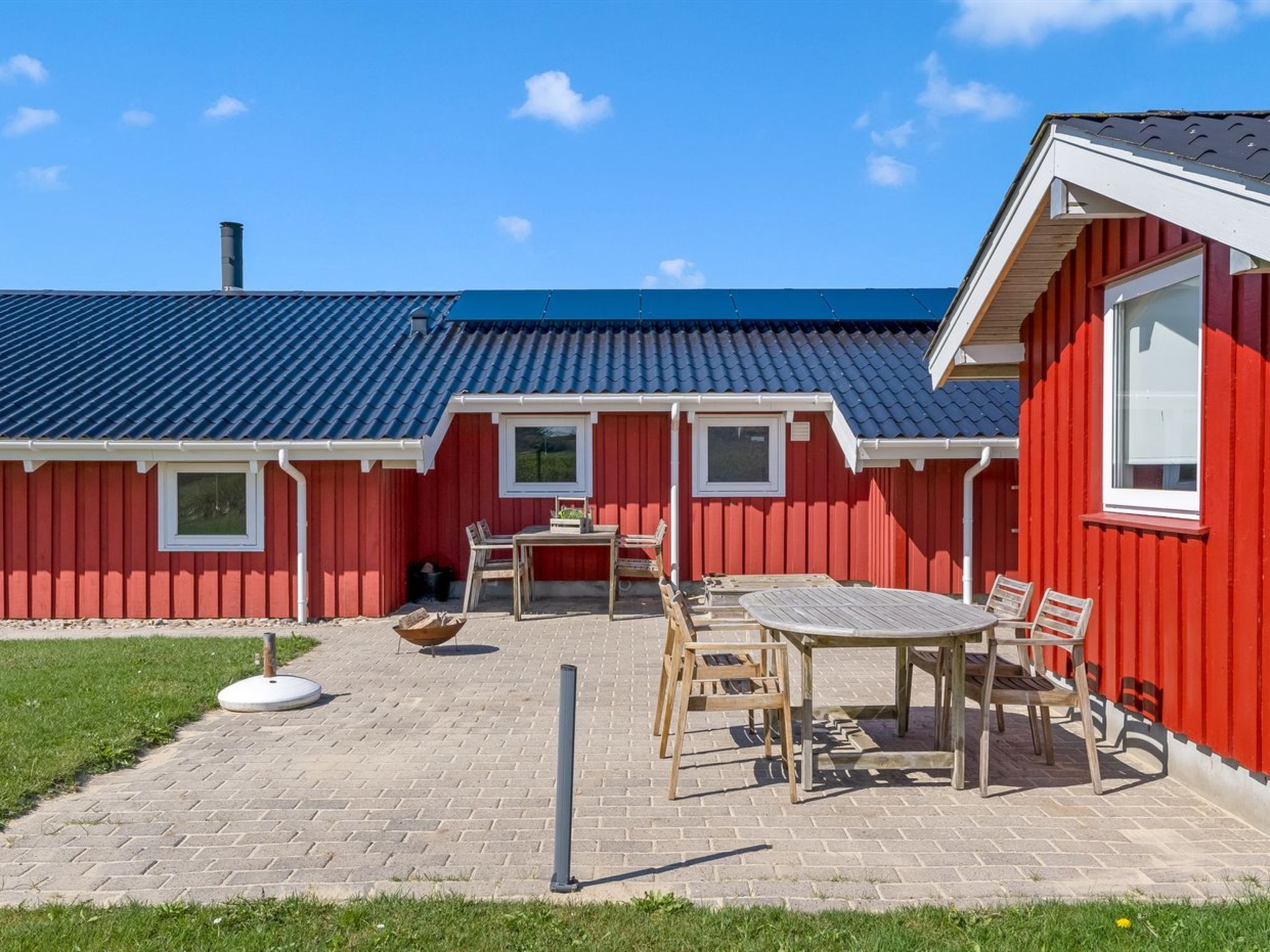 "Skrallan" - 400m from the sea - Outside