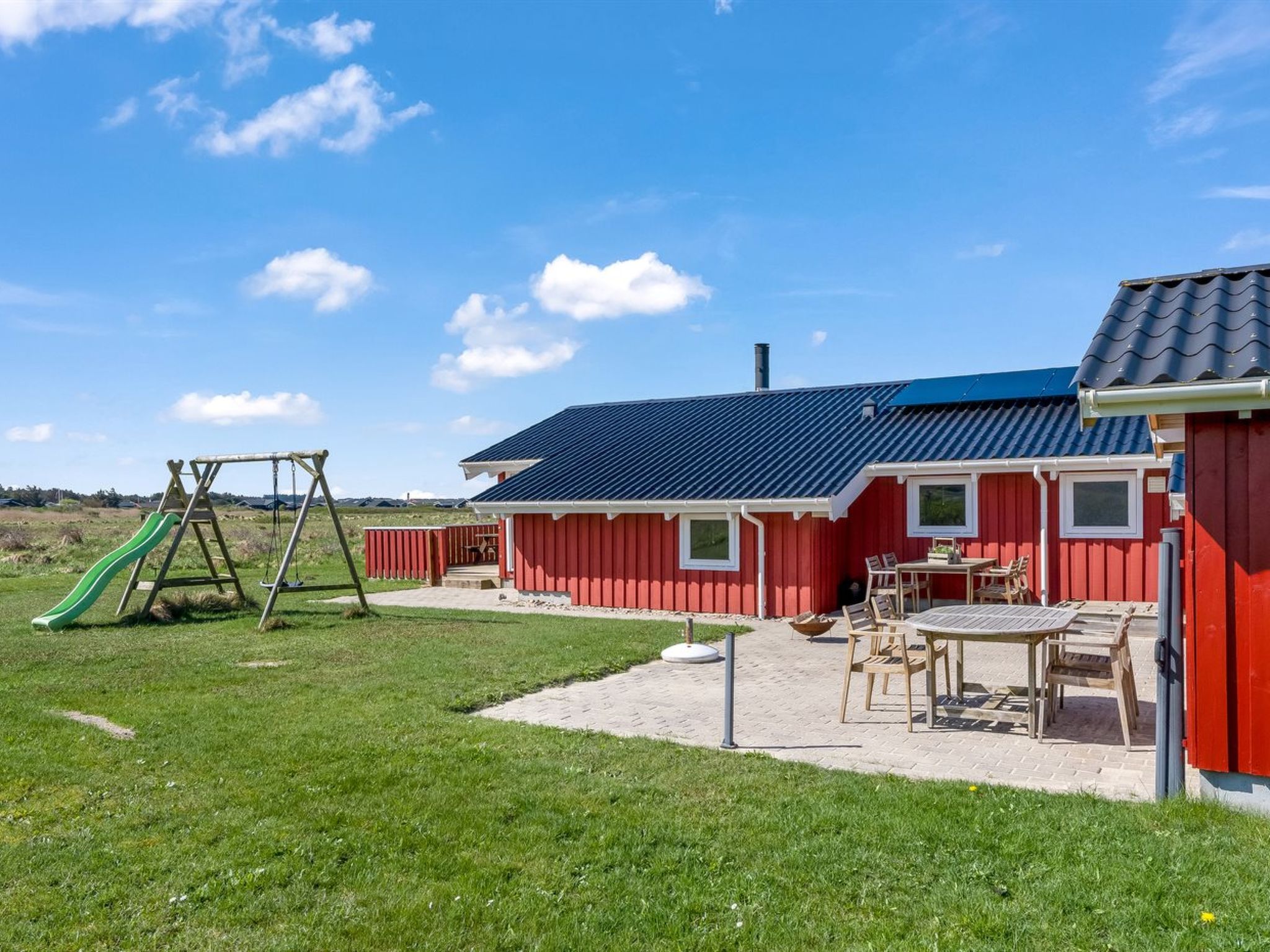 "Skrallan" - 400m from the sea - Outside