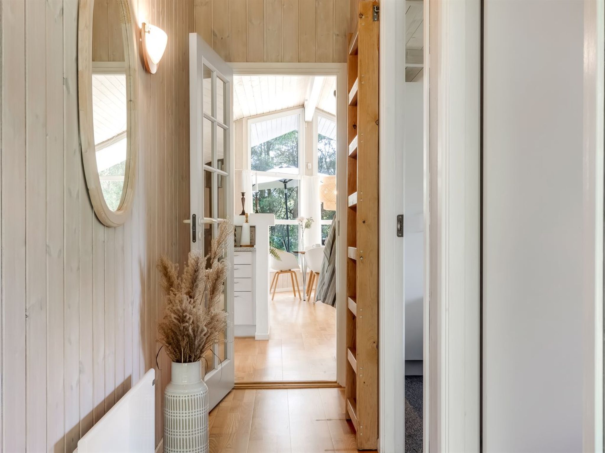 "Vilmar" - 1.2km from the sea - Binnen