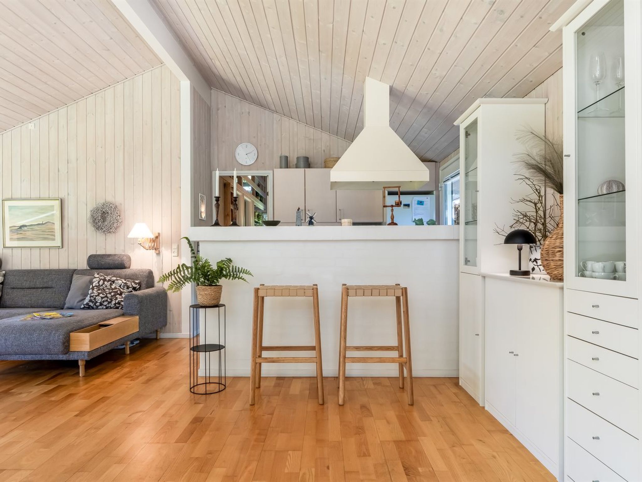 "Vilmar" - 1.2km from the sea - Binnen