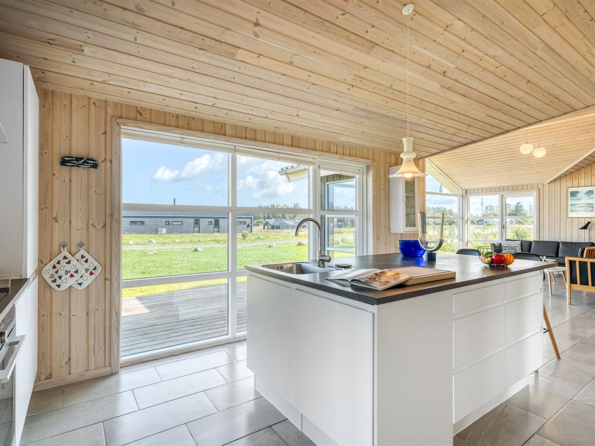 "Engelina" - 1.3km from the sea-Binnen