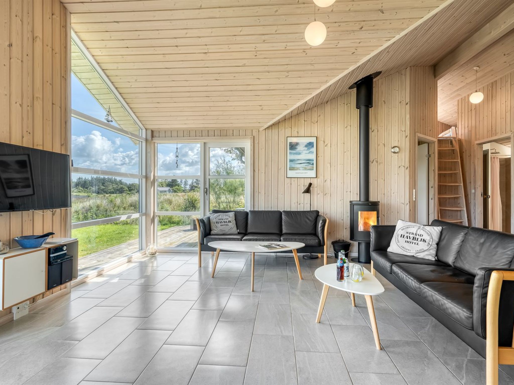 "Engelina" - 1.3km from the sea