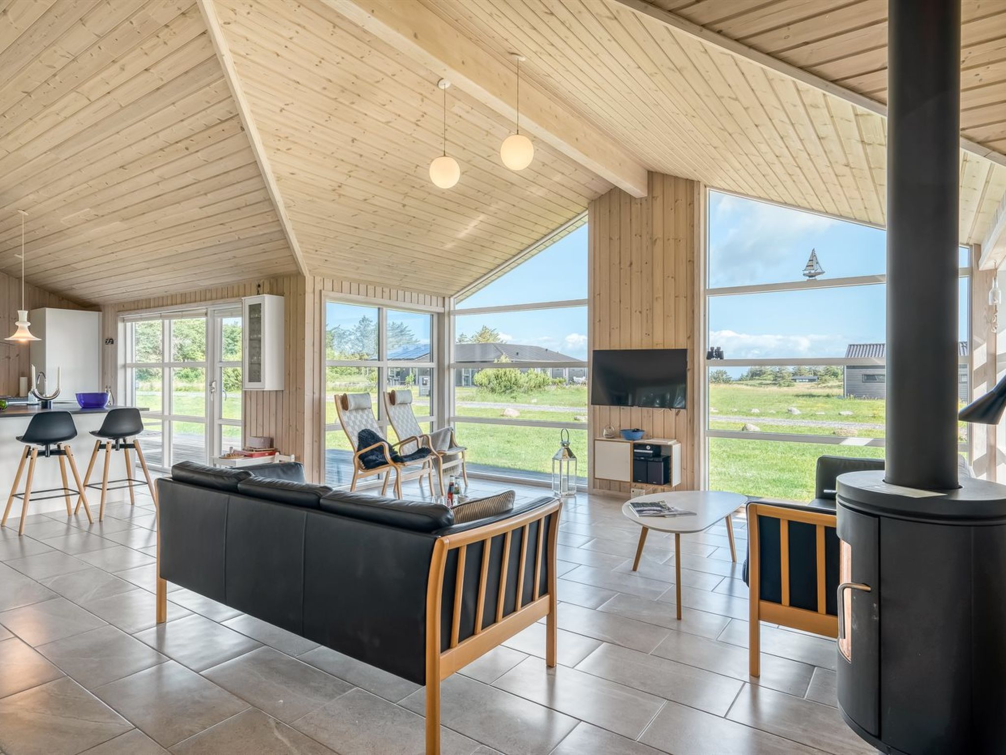 "Engelina" - 1.3km from the sea - Binnen