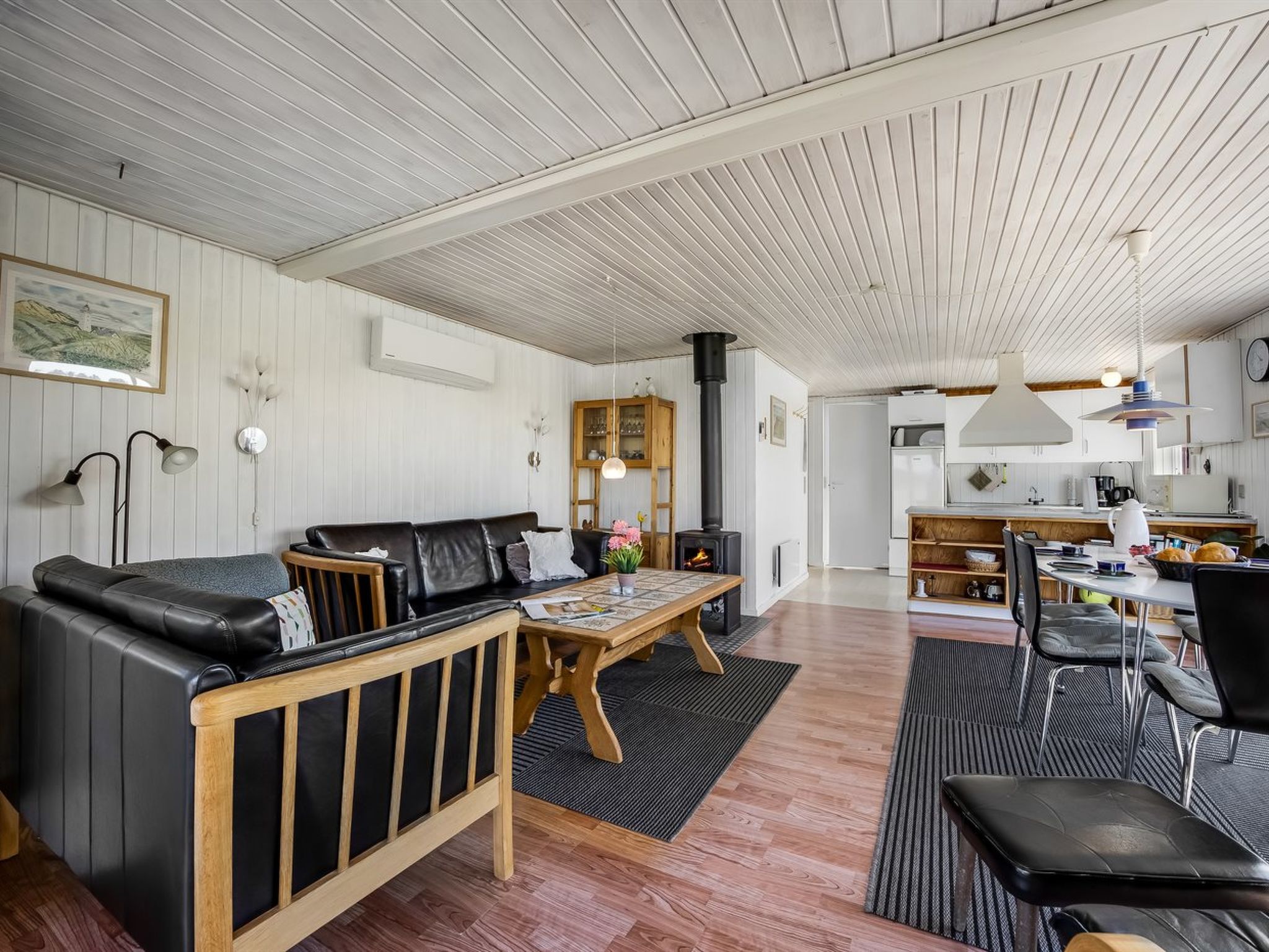 "Olla" - 300m from the sea - Drinnen