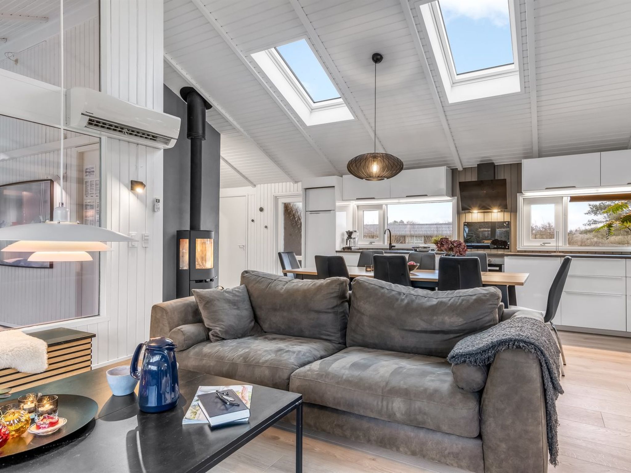"Blondine" - 940m from the sea-Binnen