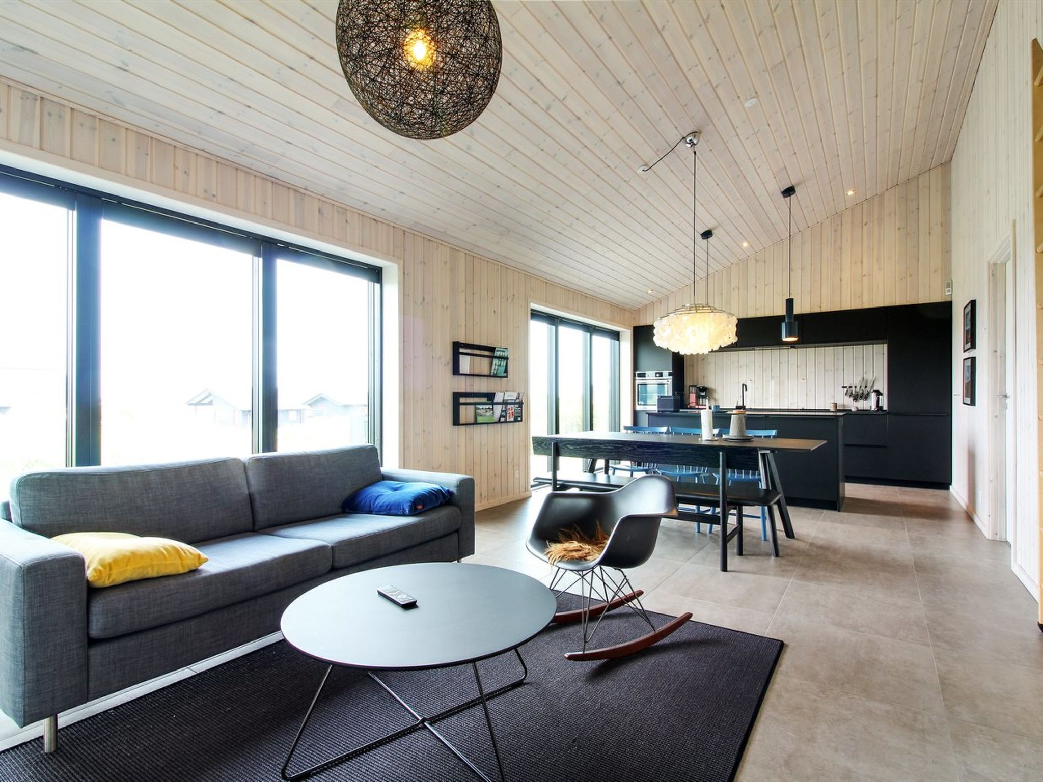 "Fannie" - 250m from the sea - Binnen