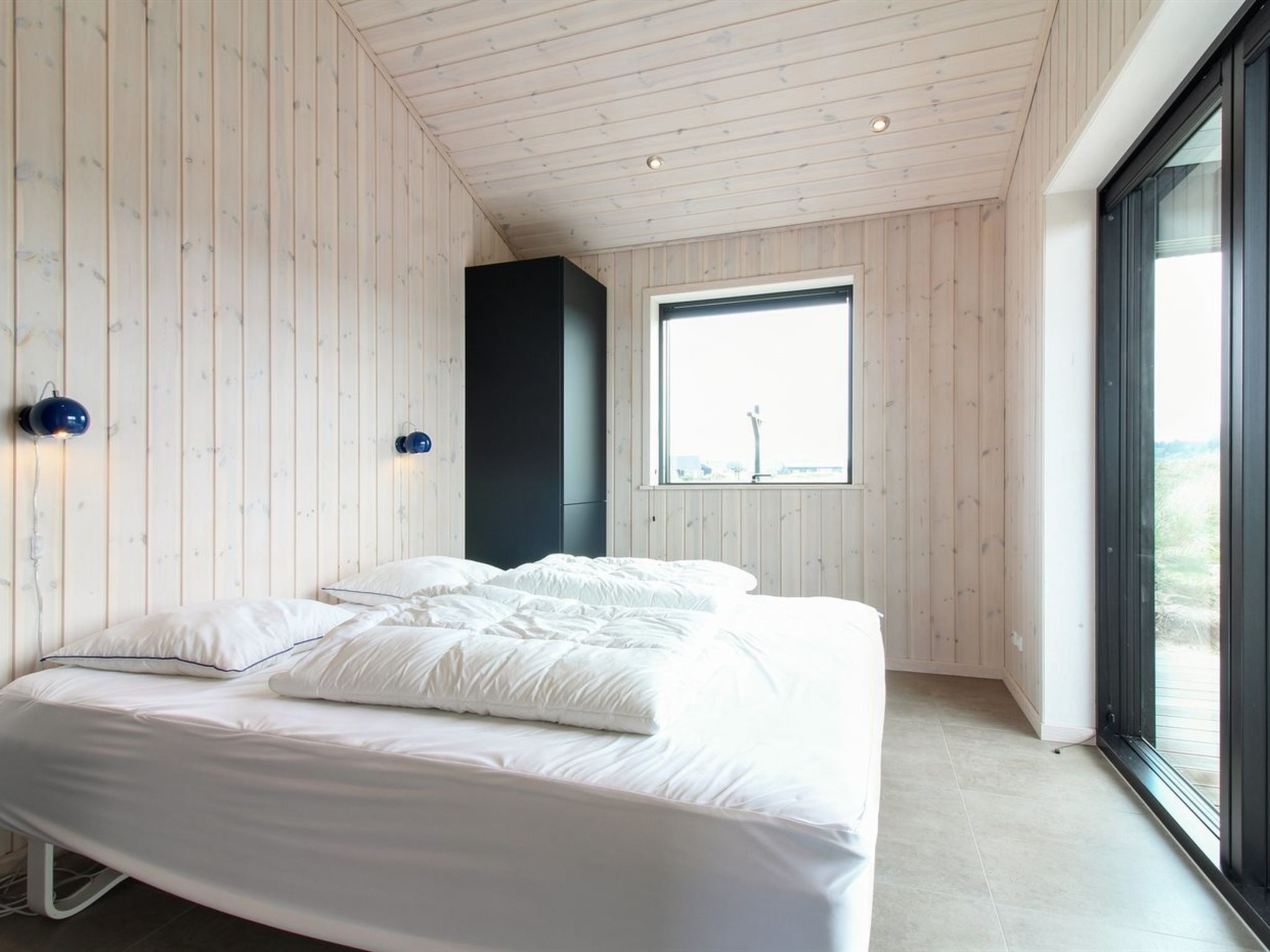 "Fannie" - 250m from the sea-Inside