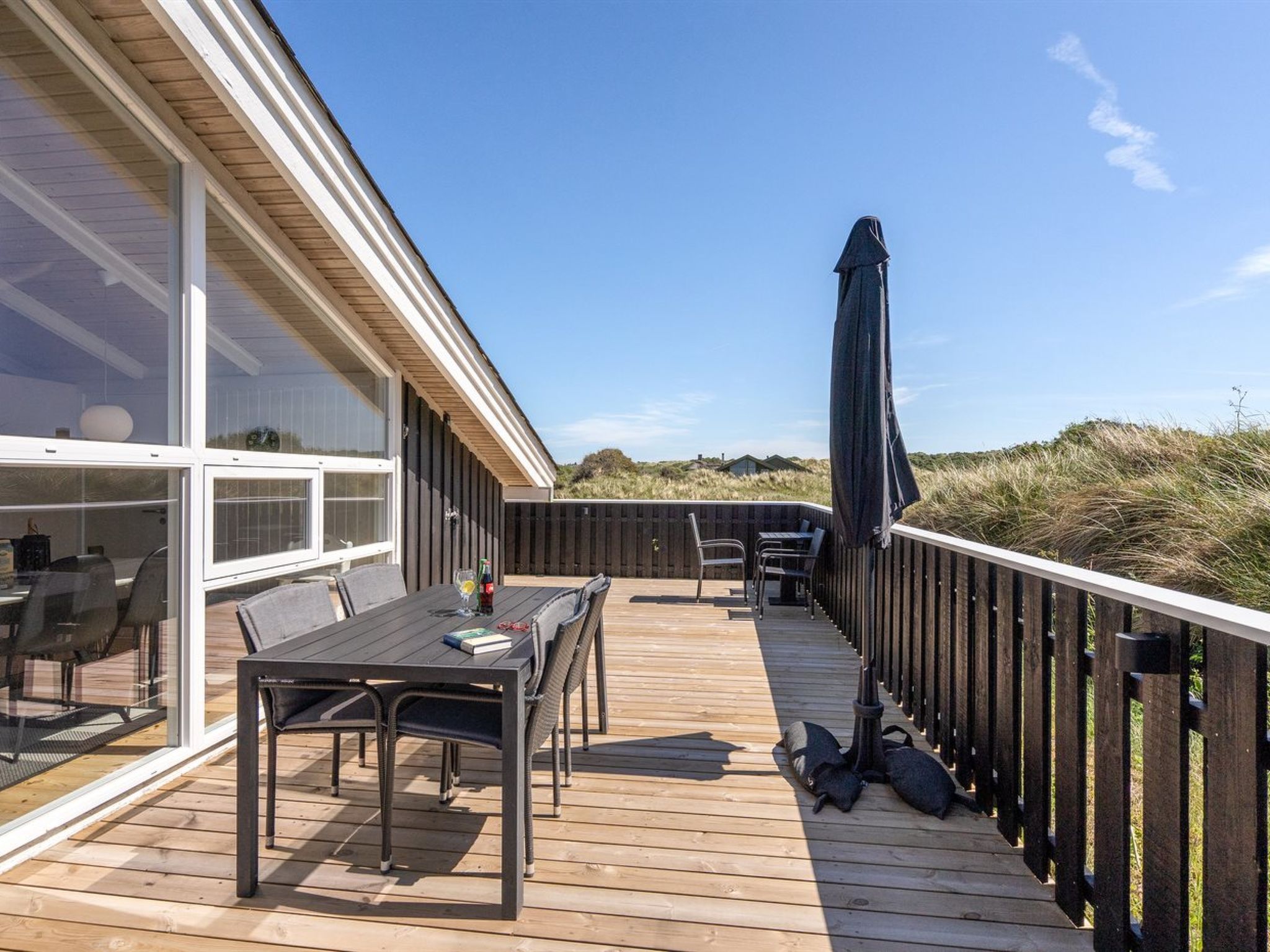 "Randulf" - 450m from the sea - Outside