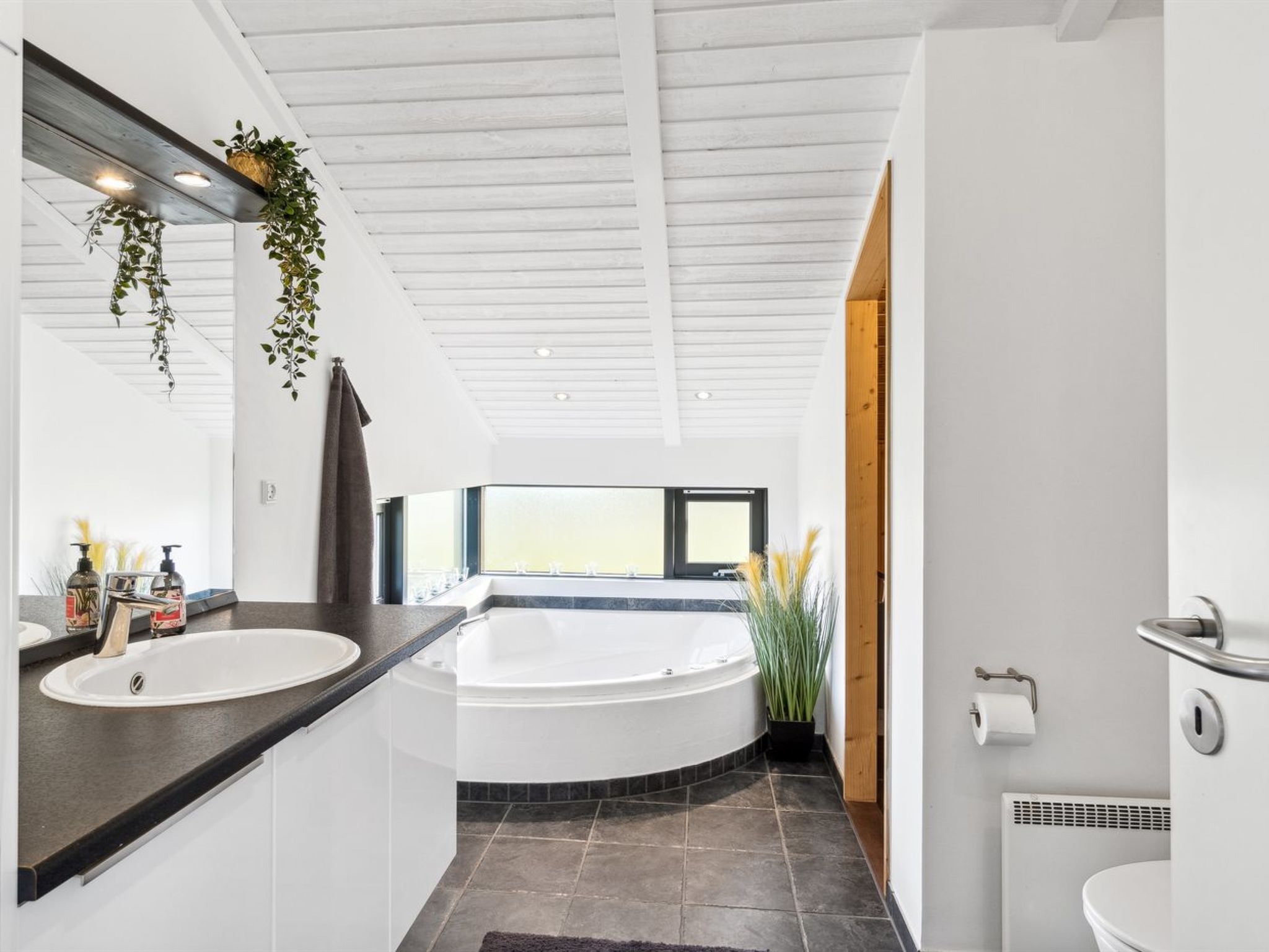 "Auvo" - 600m from the sea-Binnen