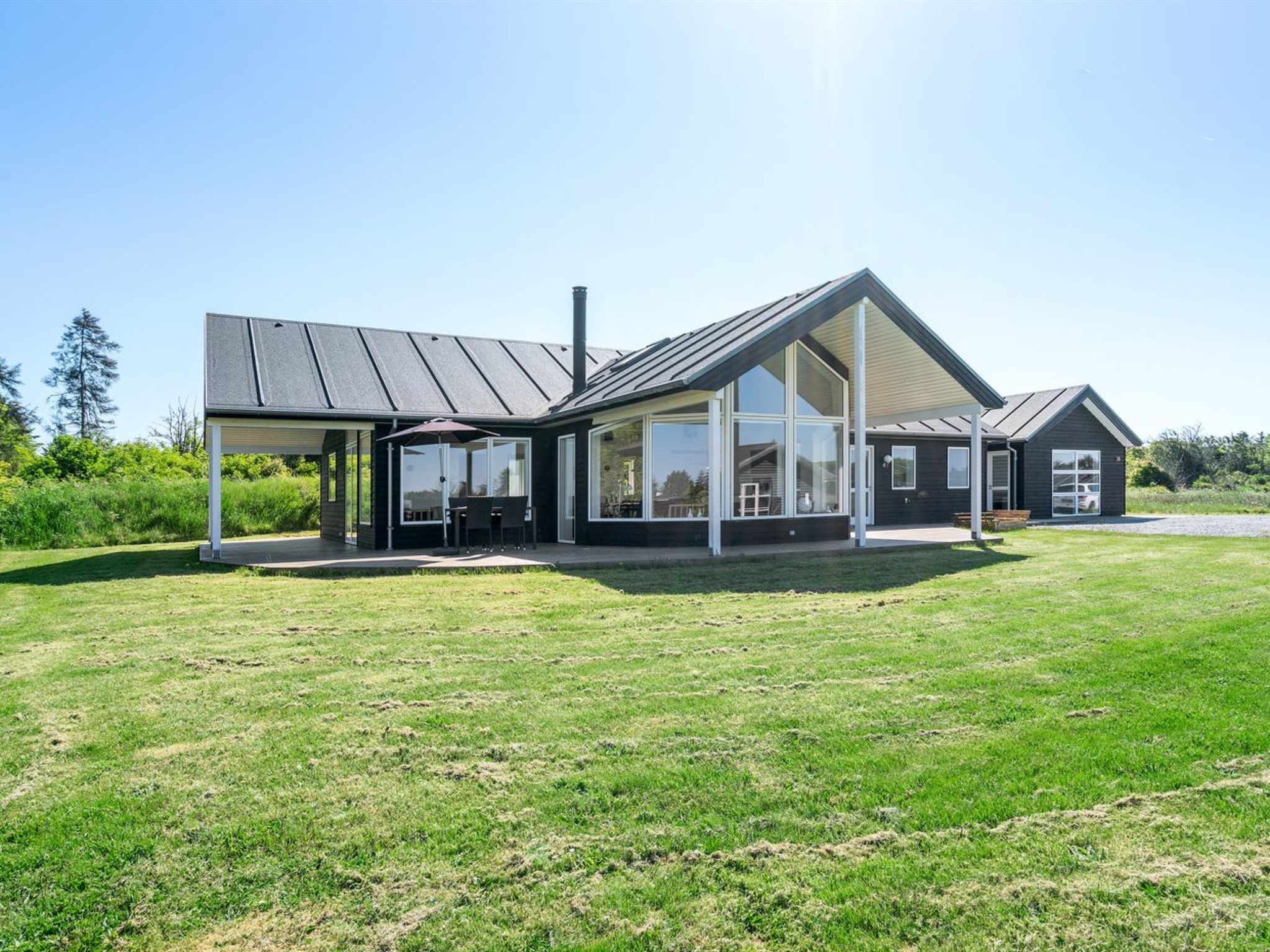 "Swarthofthi" - 1.5km from the sea