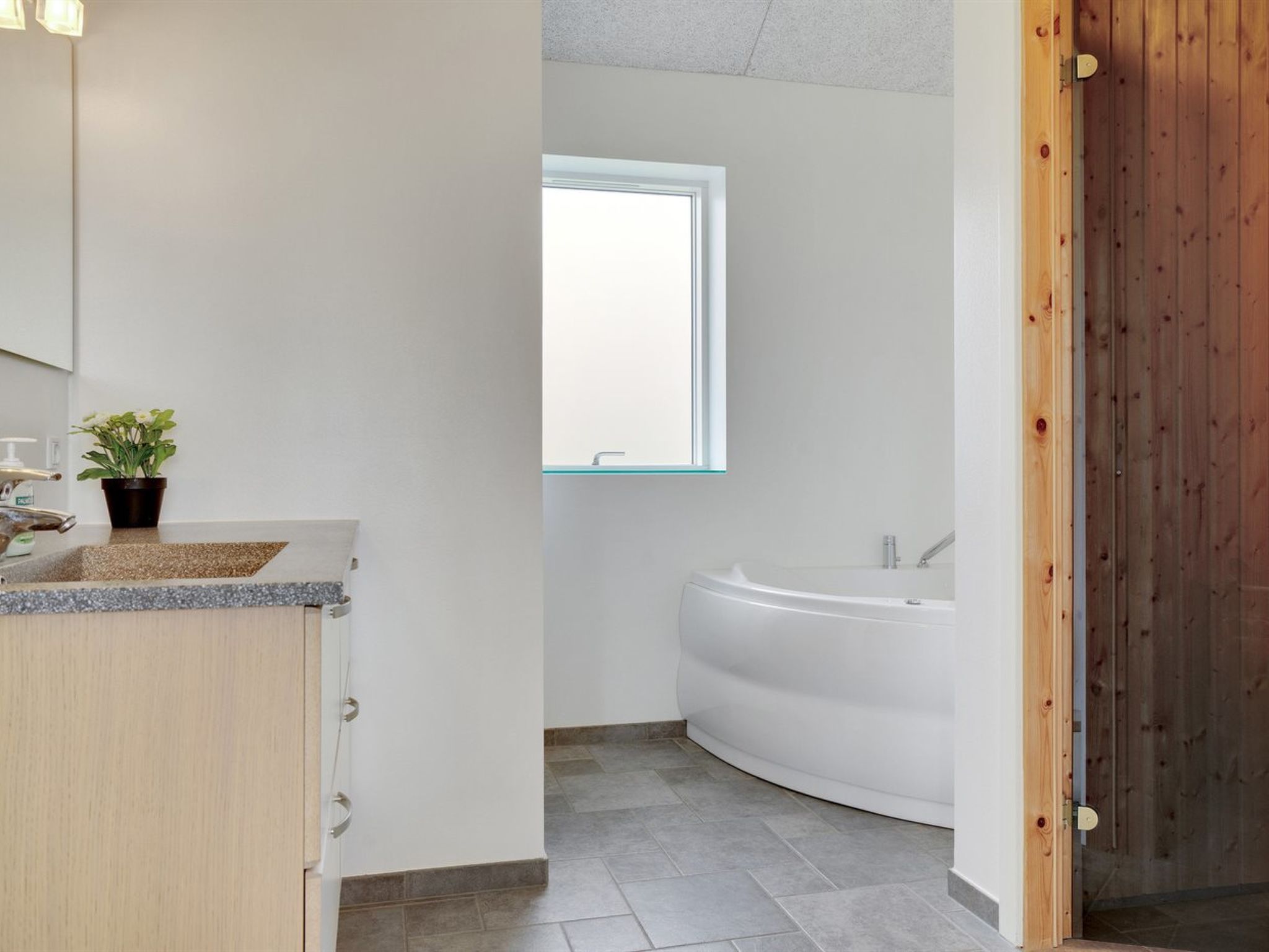"Swarthofthi" - 1.5km from the sea - Binnen