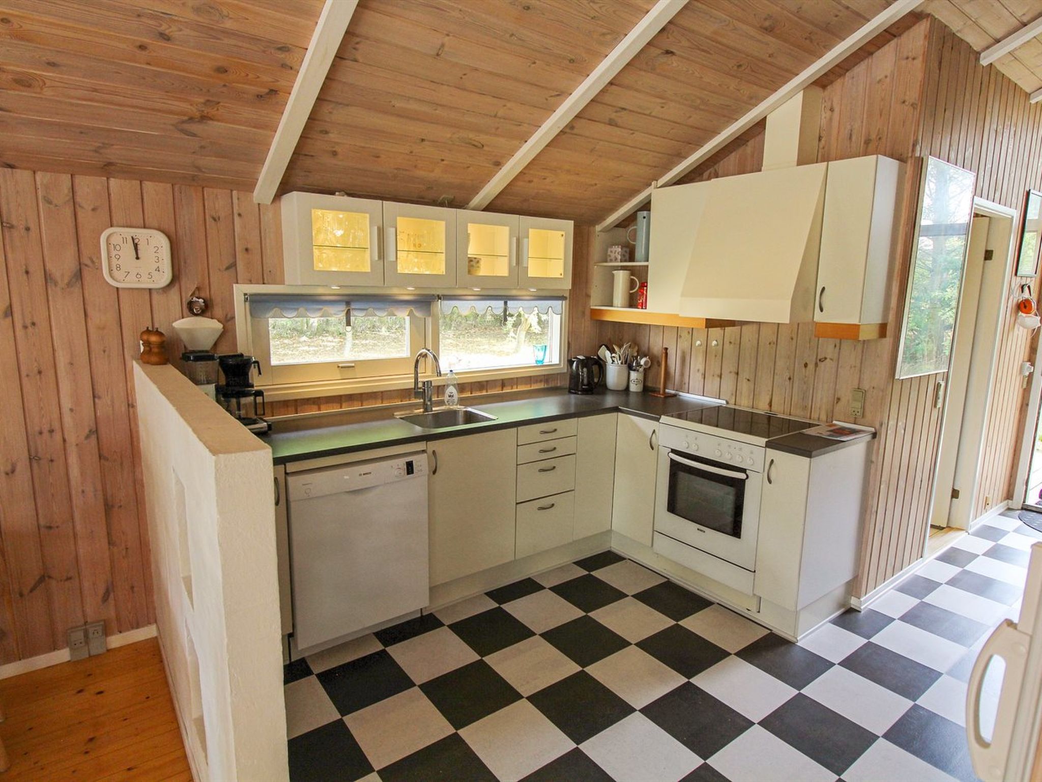 "Nakke" - 1.3km from the sea - Binnen