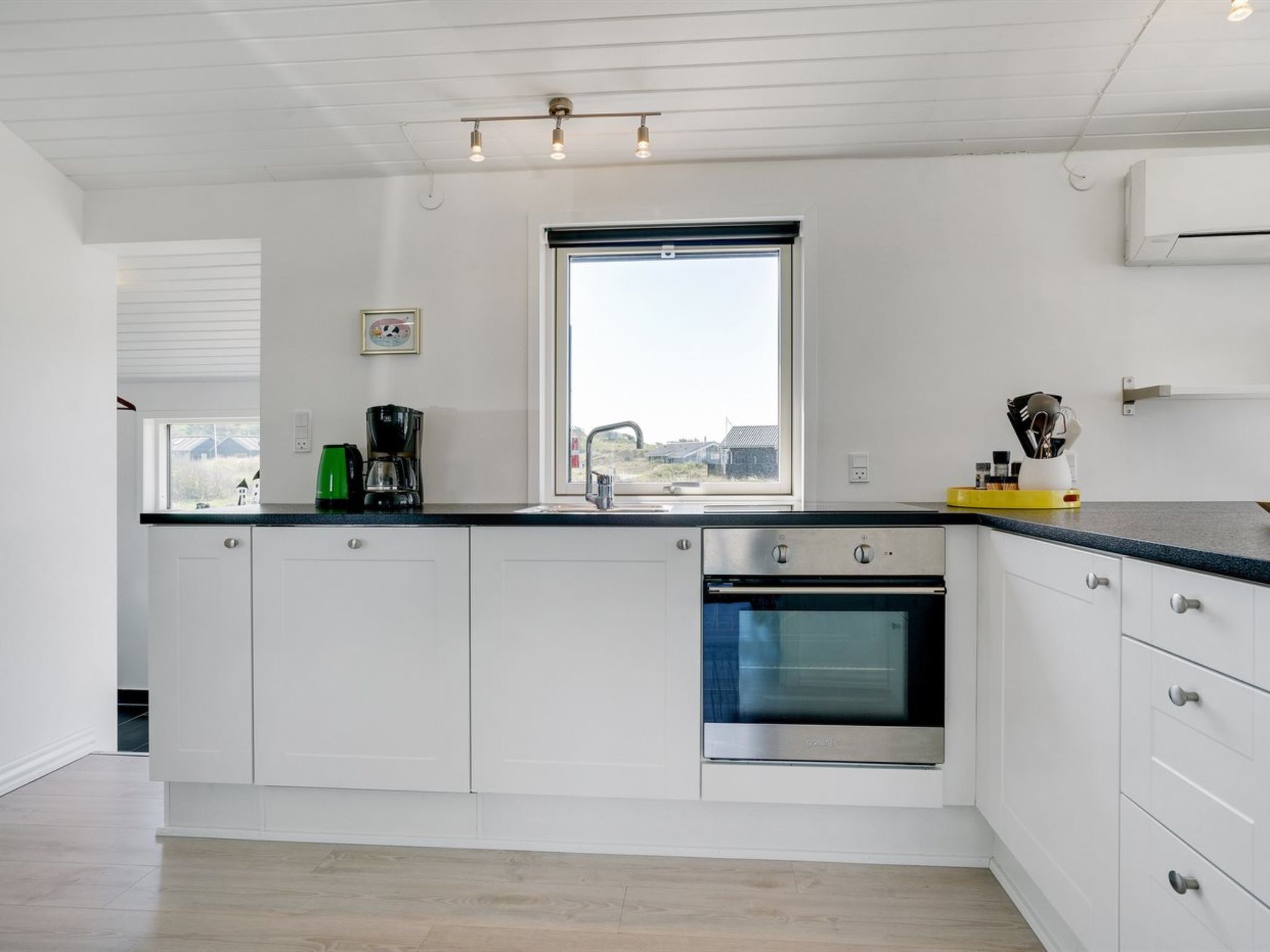 "Aviana" - 175m from the sea-Binnen