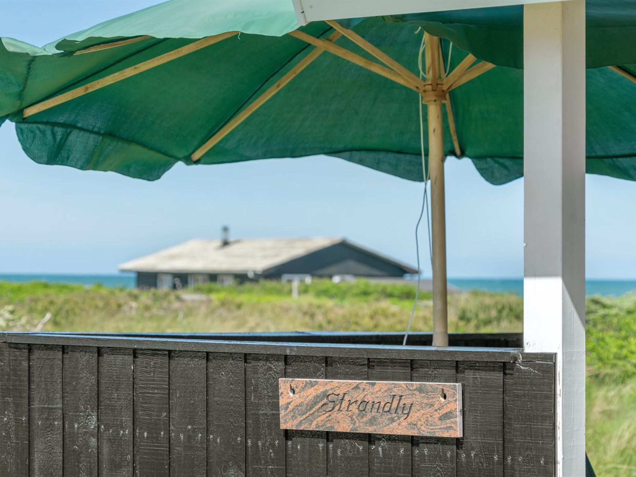 "Hubert" - 150m from the sea
