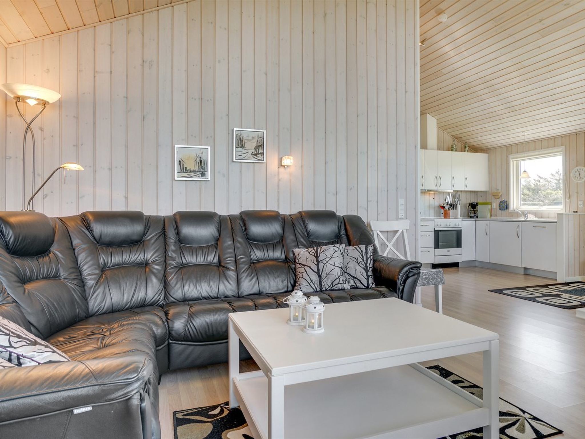 "Hubert" - 150m from the sea - Drinnen