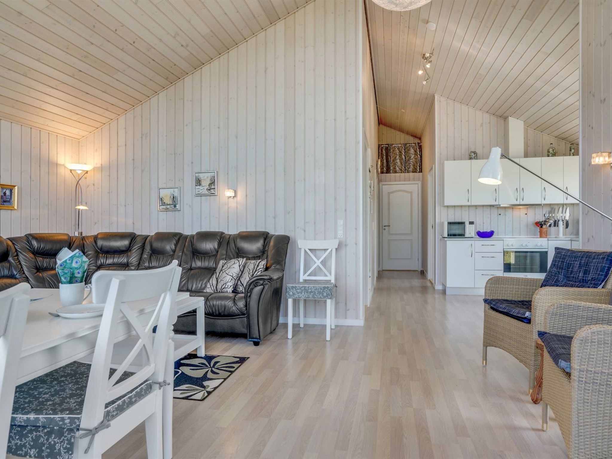 "Hubert" - 150m from the sea - Drinnen