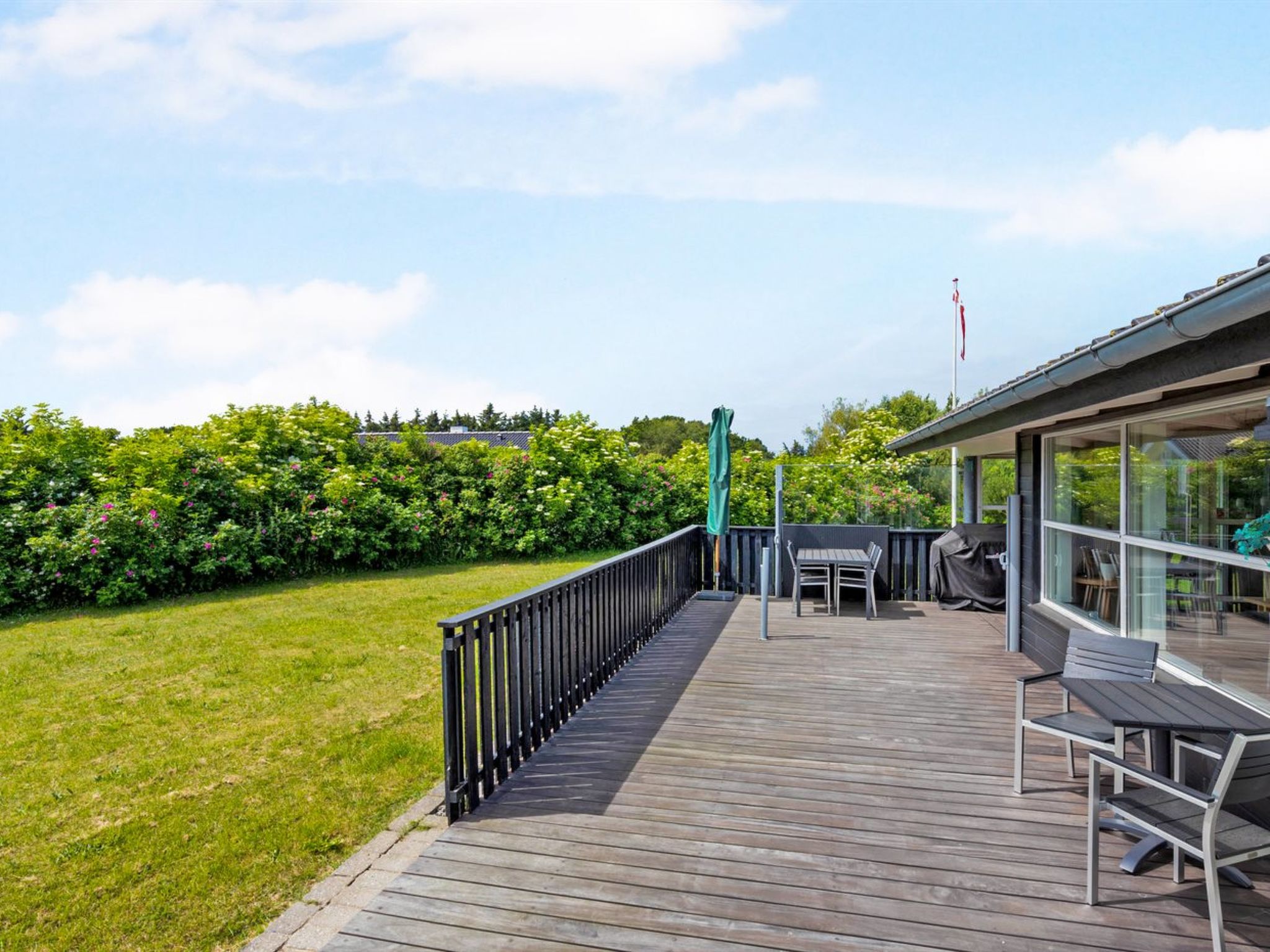 "Tatyana" - 1.0km from the sea-Buiten