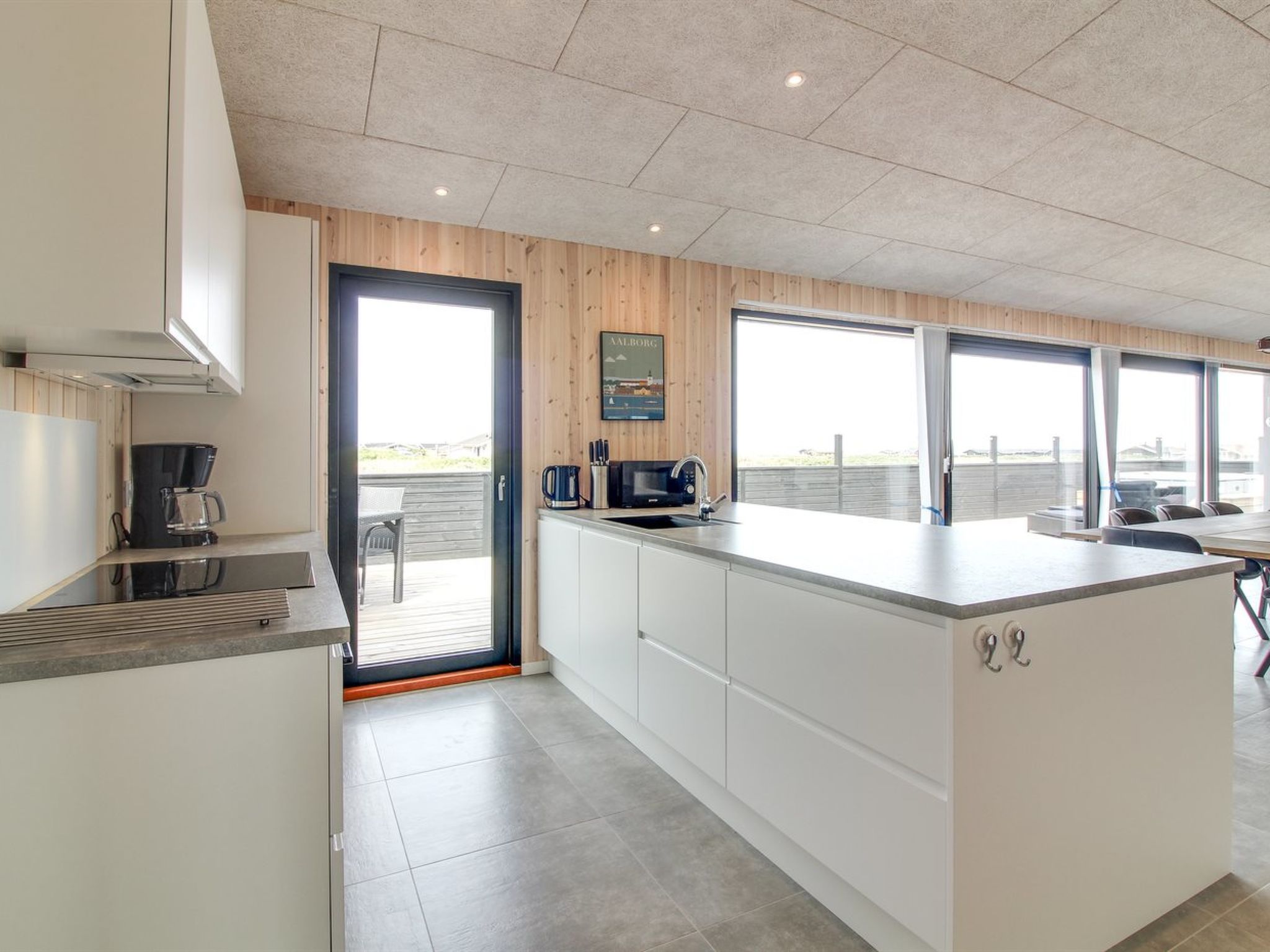 "Heilo" - 300m from the sea - Inside