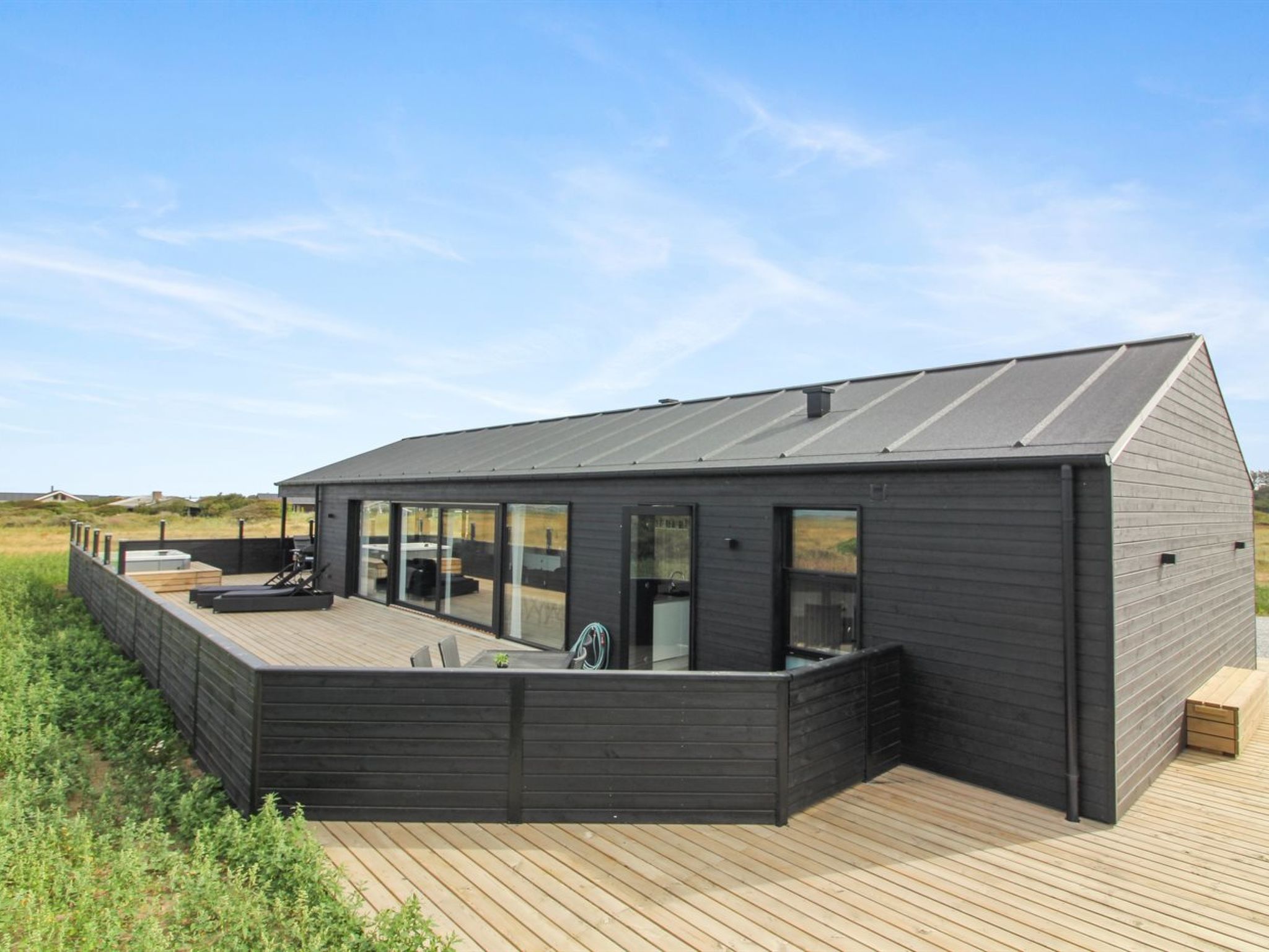 "Heilo" - 300m from the sea - Outside