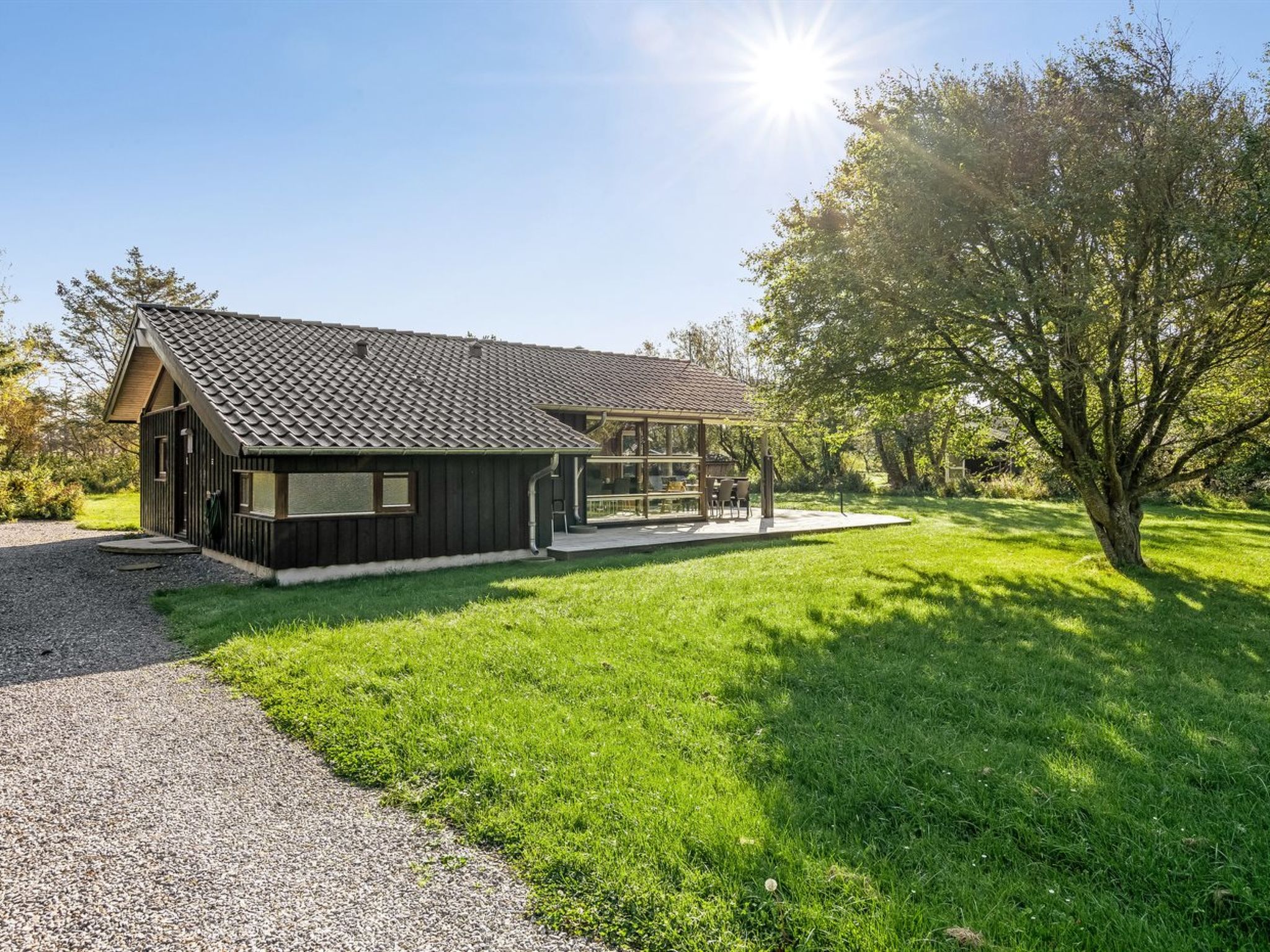 "Emeli" - 1.3km from the sea - Buiten
