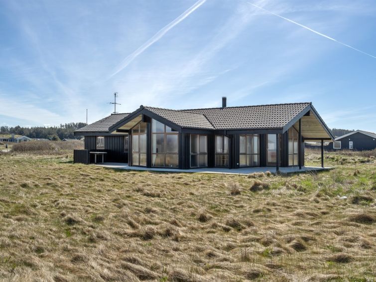 Search and Stay destination Hjørring, Denmark from . "Tjarko" - 150m from the sea in NW Jutland