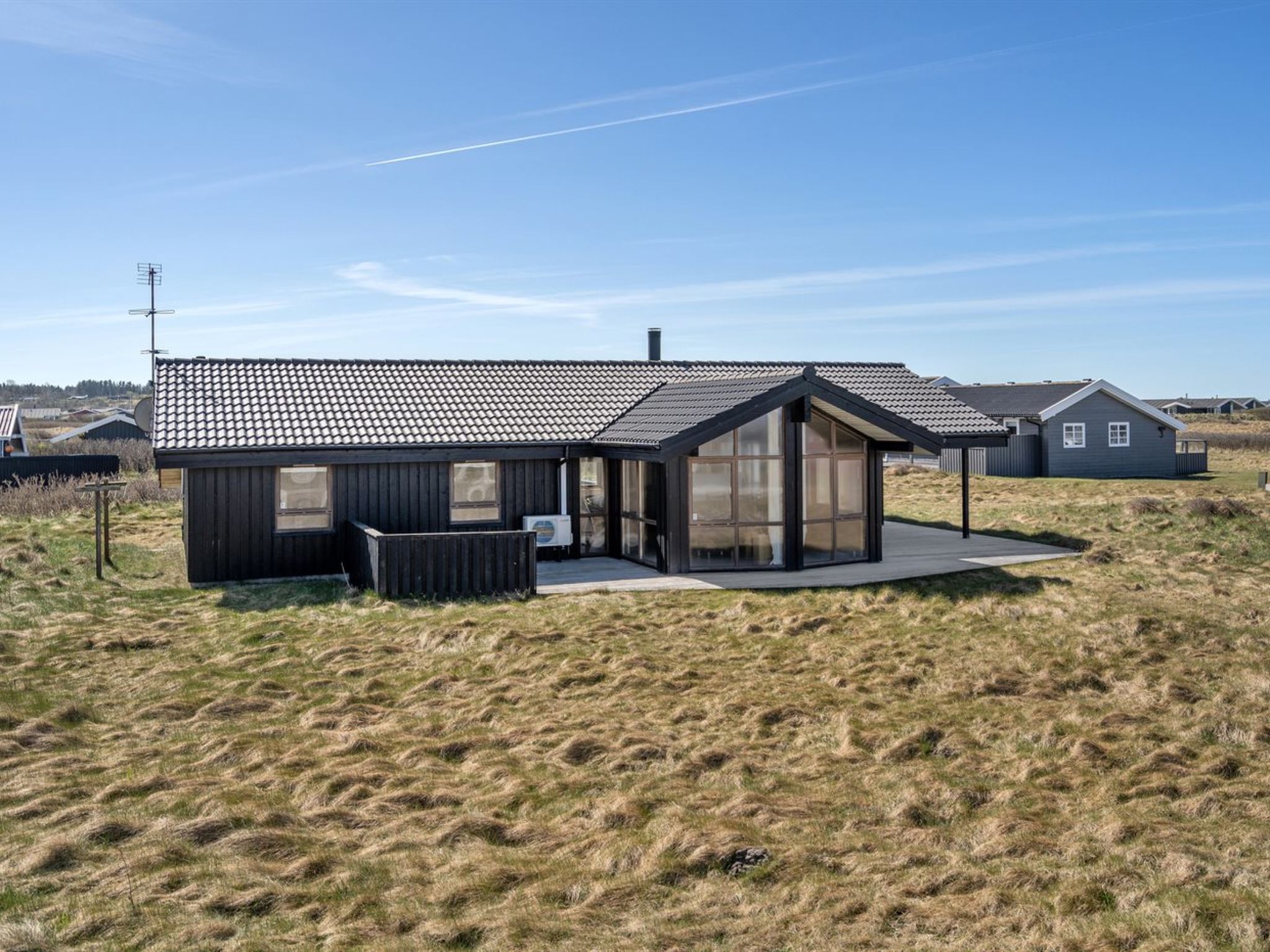 "Tjarko" - 150m from the sea-Buiten