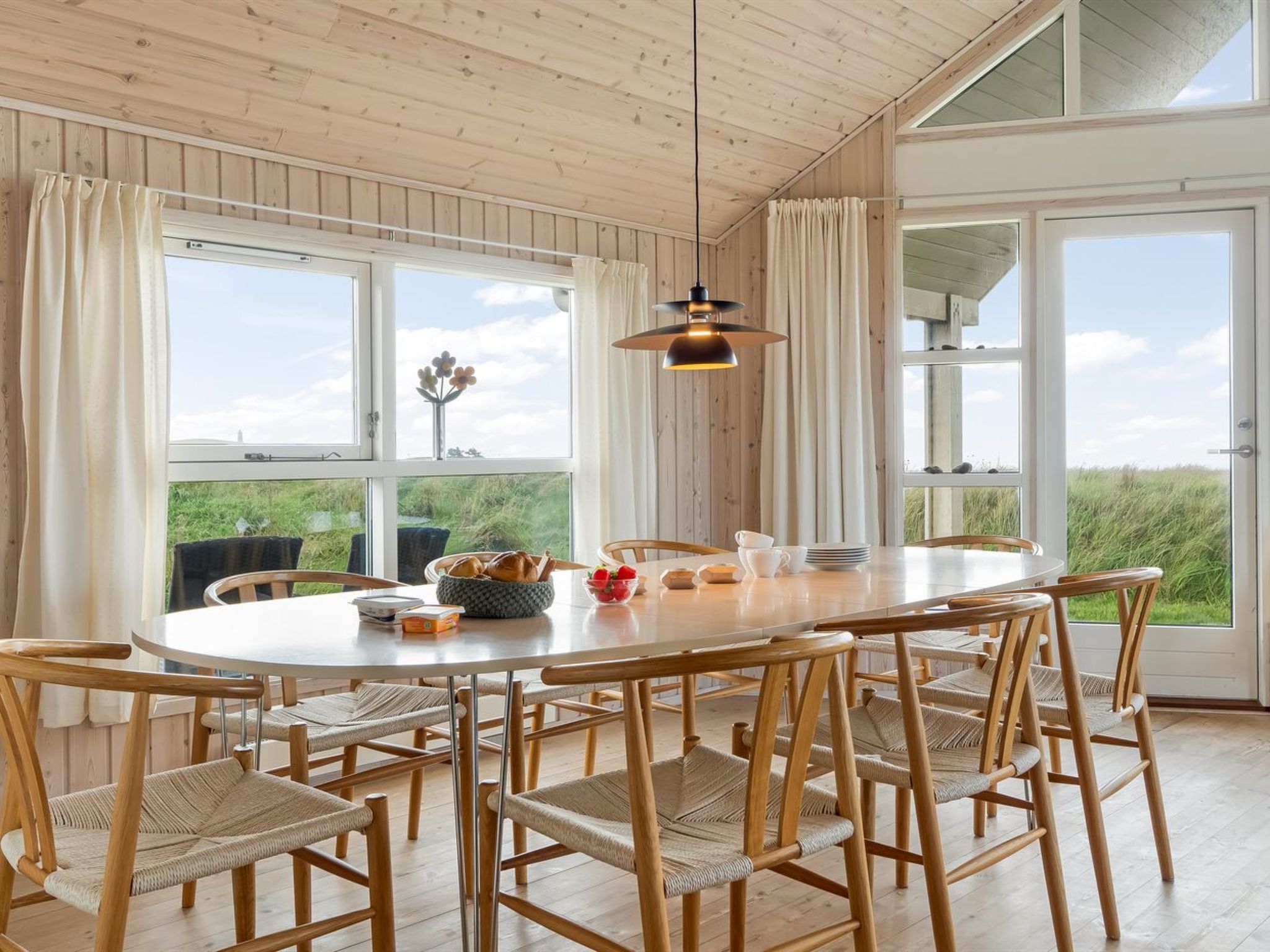 "Tilje" - 80m from the sea-Binnen