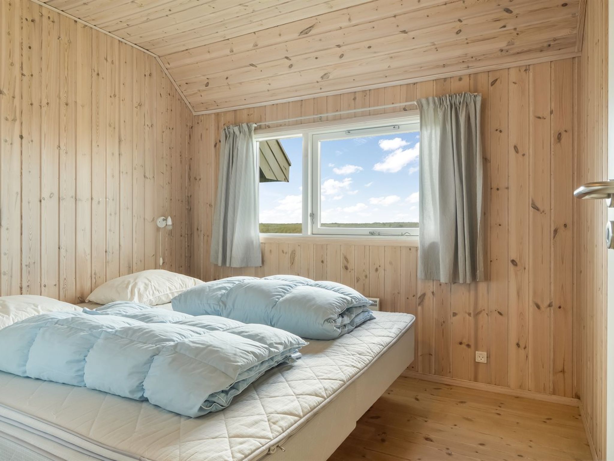 "Tilje" - 80m from the sea-Binnen