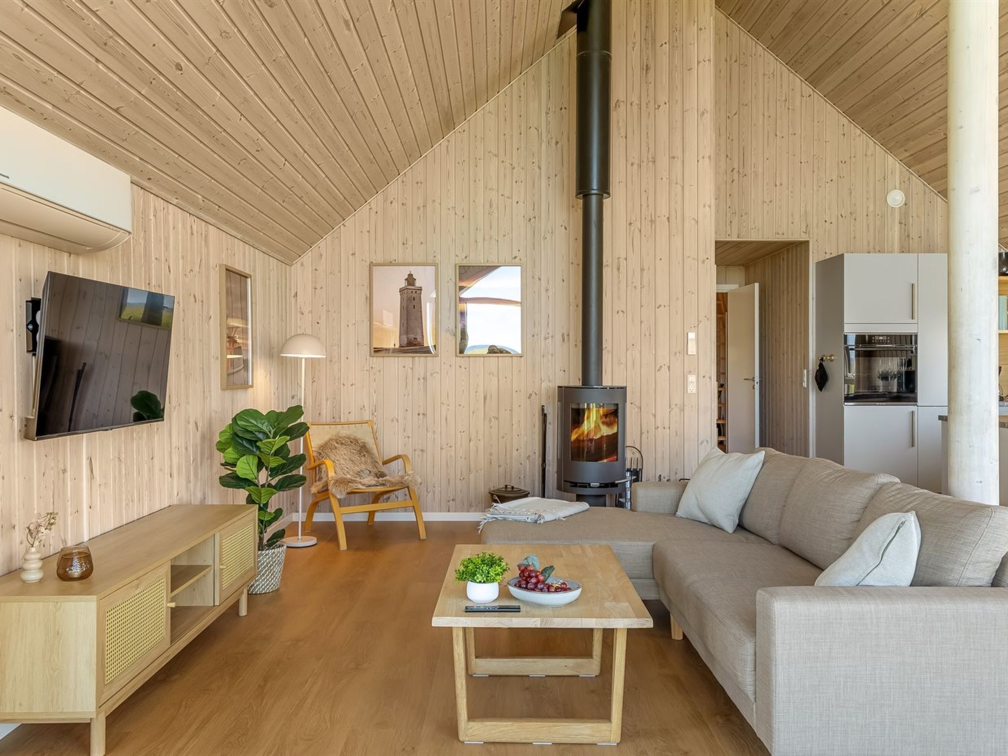 "Tilje" - 80m from the sea - Binnen