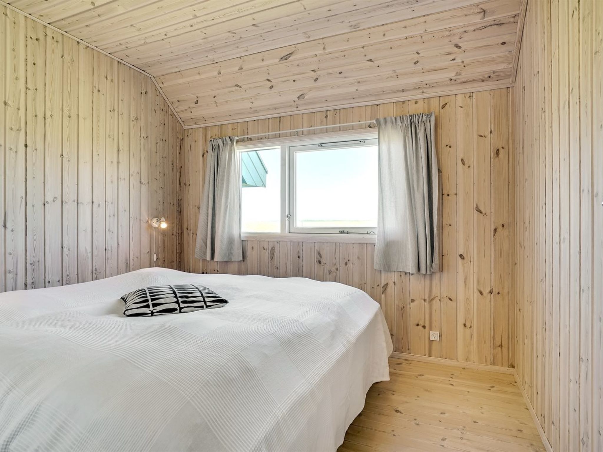 "Tilje" - 80m from the sea-Binnen