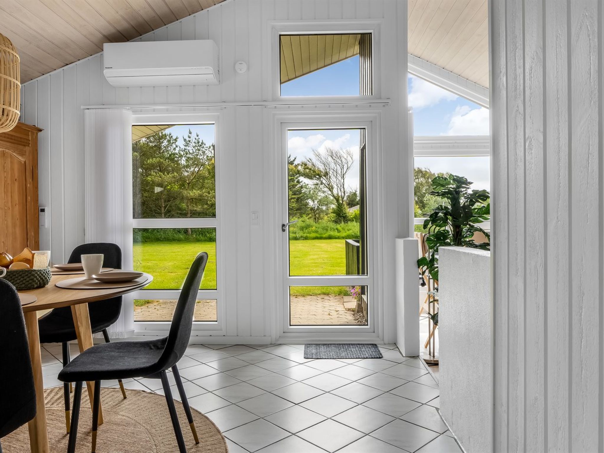 "Apelone" - 800m from the sea - Drinnen