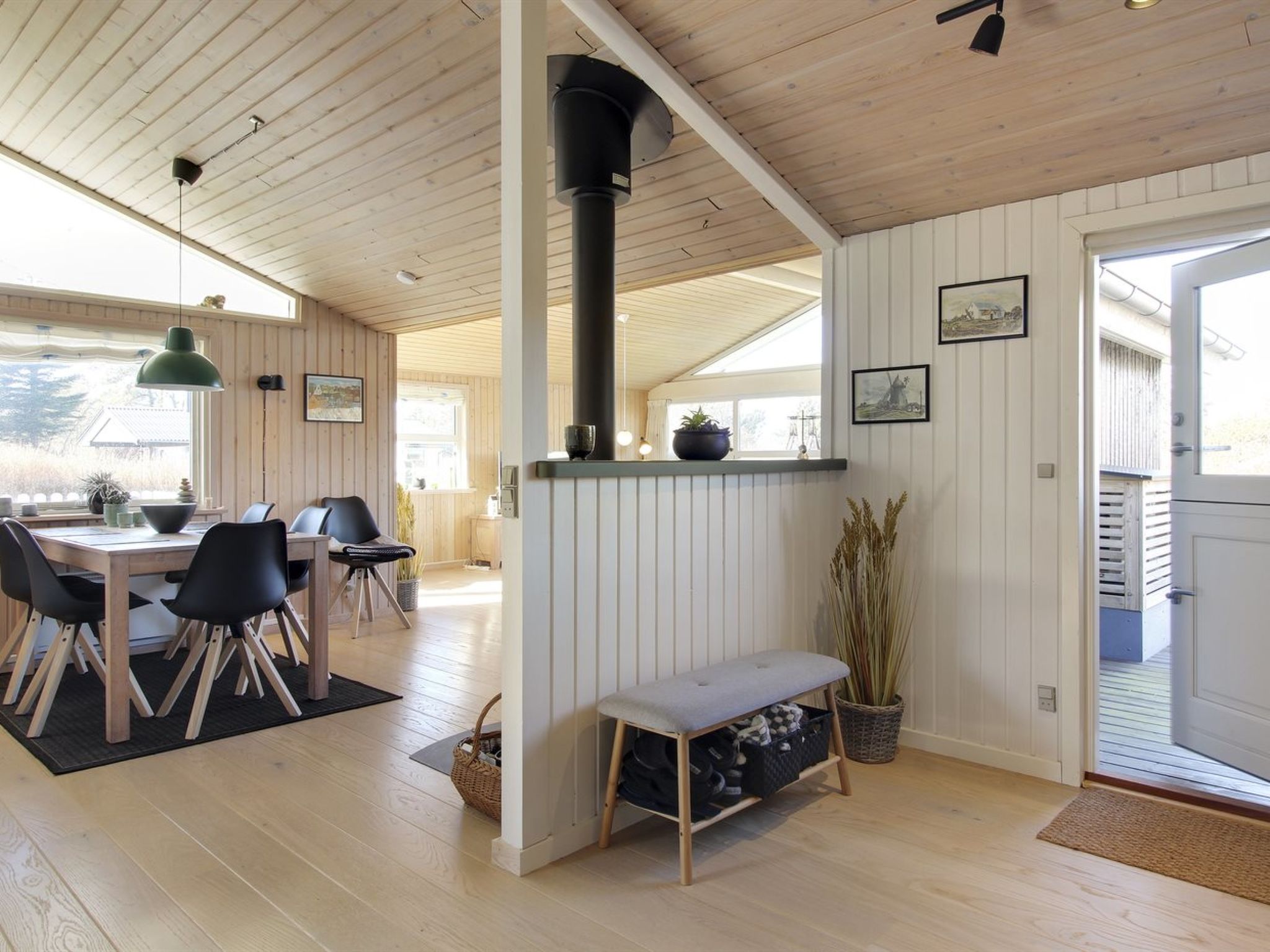 "Fridhild" - 875m from the sea - Binnen
