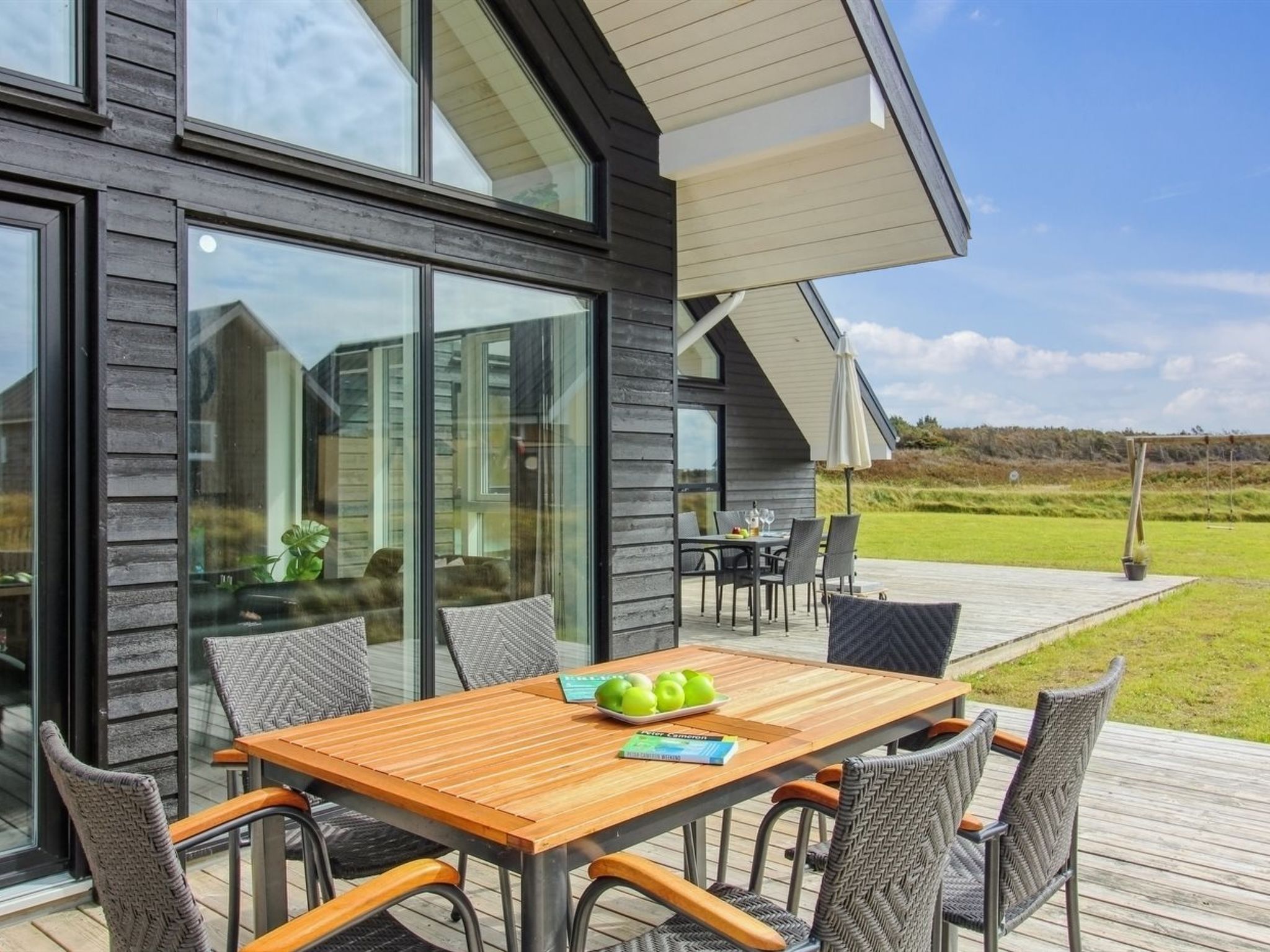 "Othinkarl" - 100m from the sea-Buiten