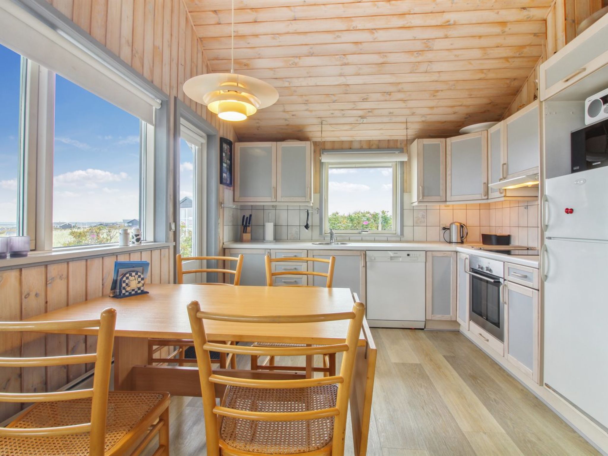 "Dorit" - 100m from the sea-Binnen