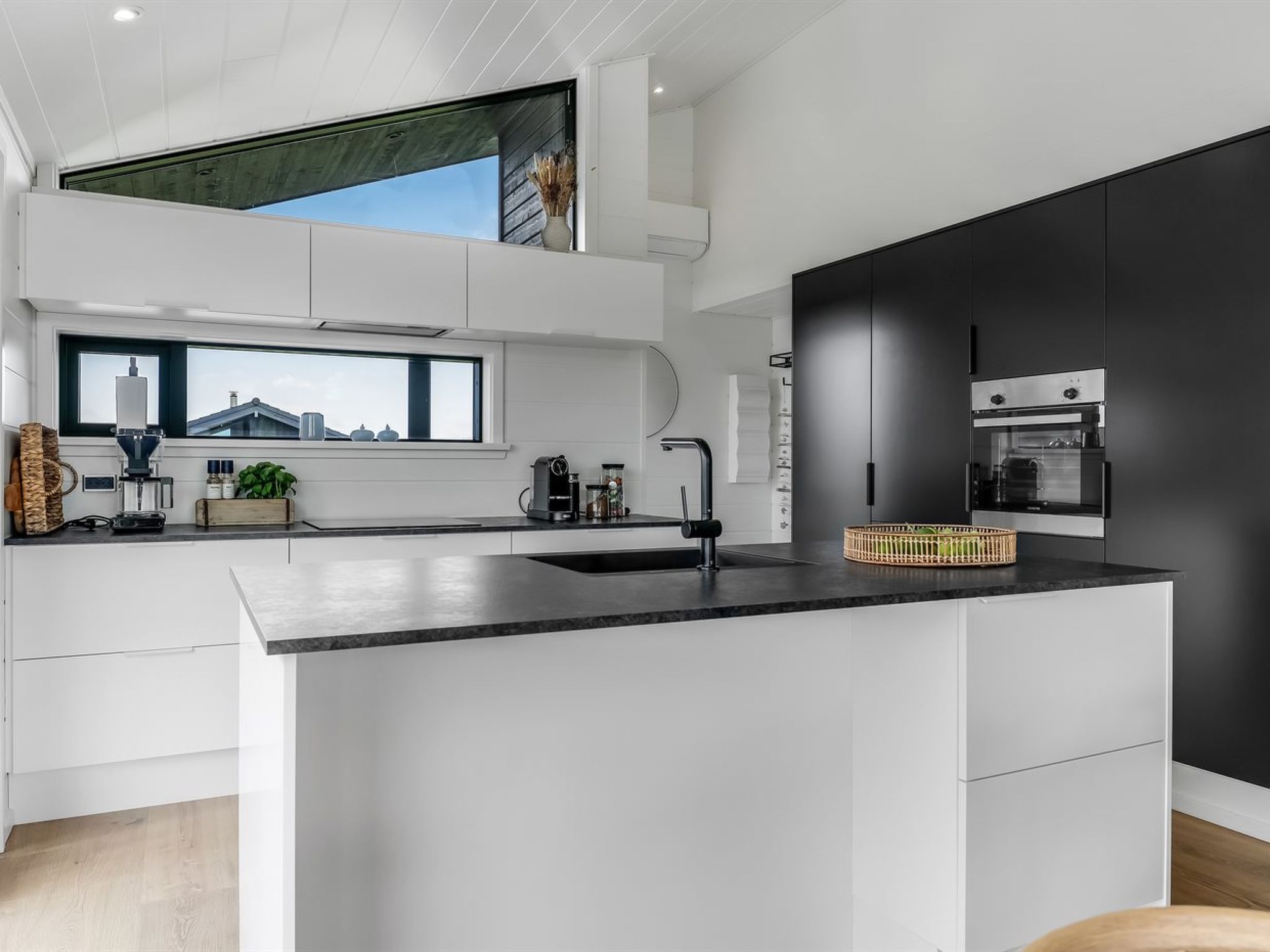 "Ata" - 400m from the sea - Binnen