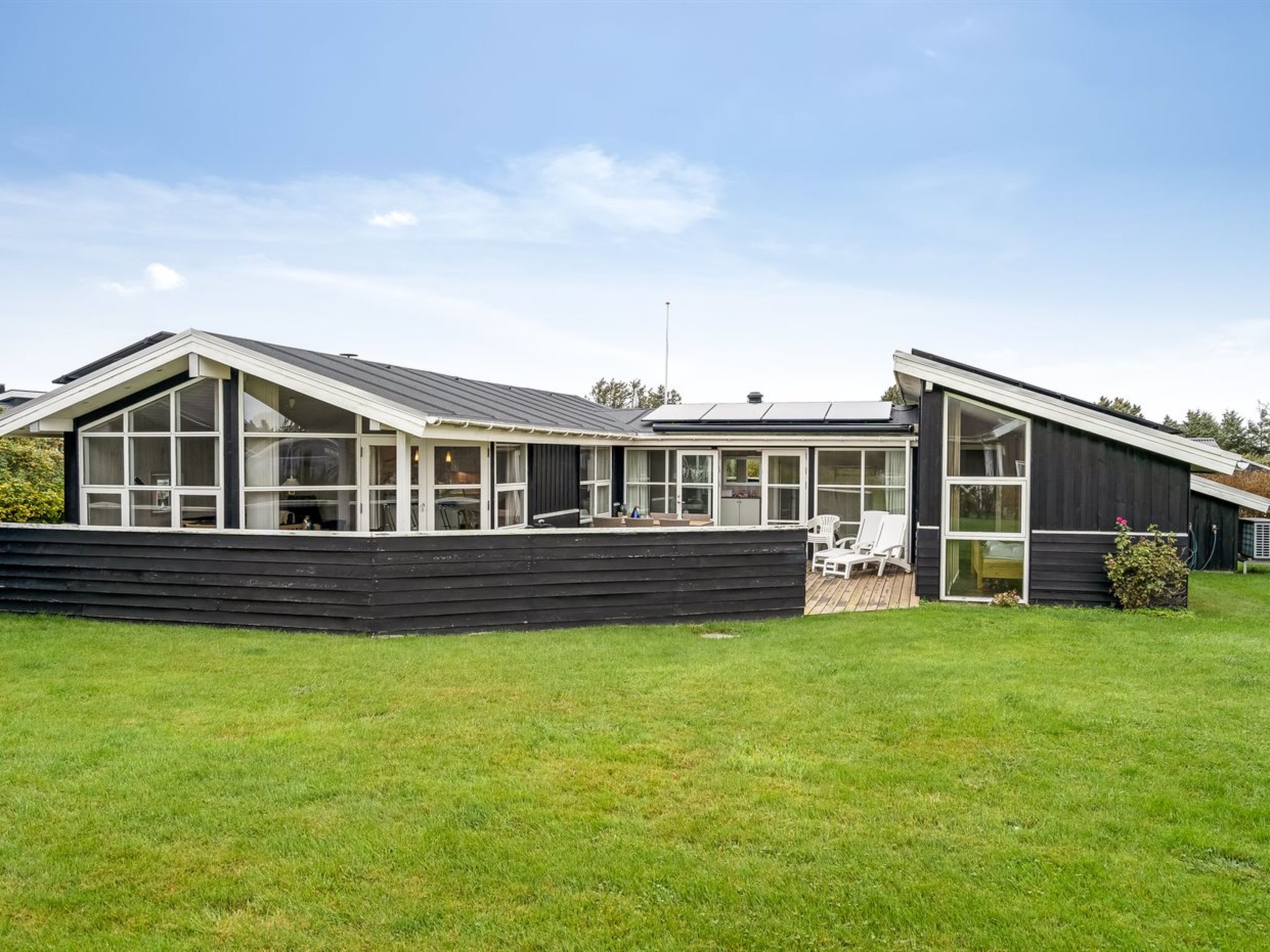 "Dagmar" - 500m from the sea - Buiten