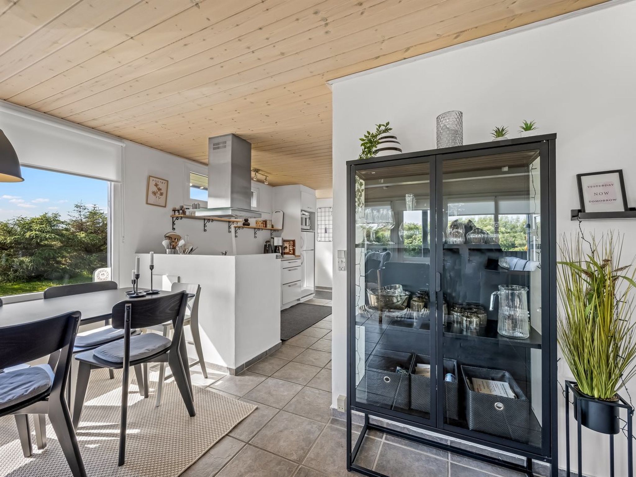 "Erblin" - 400m from the sea - Dedans