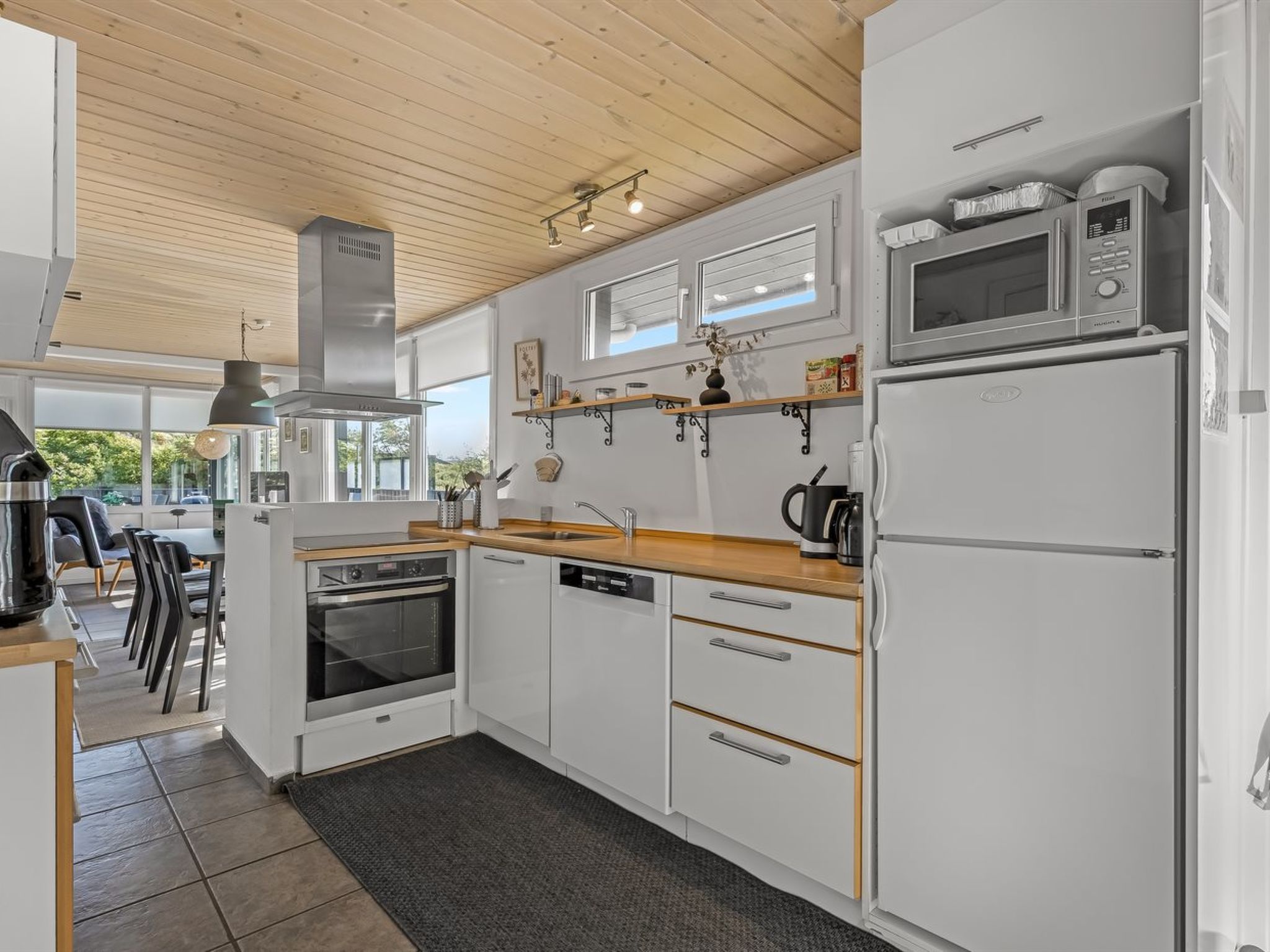 "Erblin" - 400m from the sea - Dedans