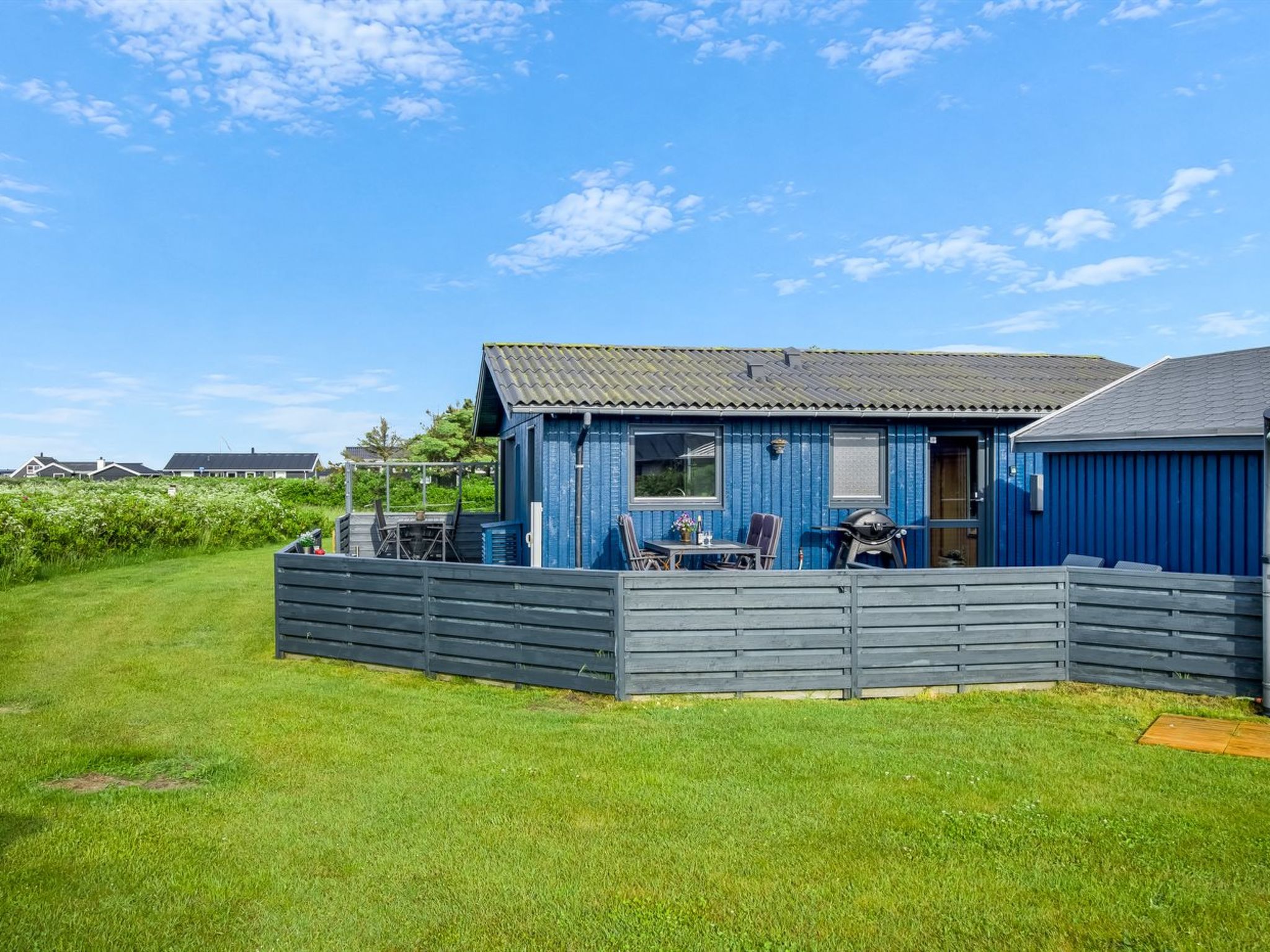 "Iiris" - 200m from the sea - Buiten