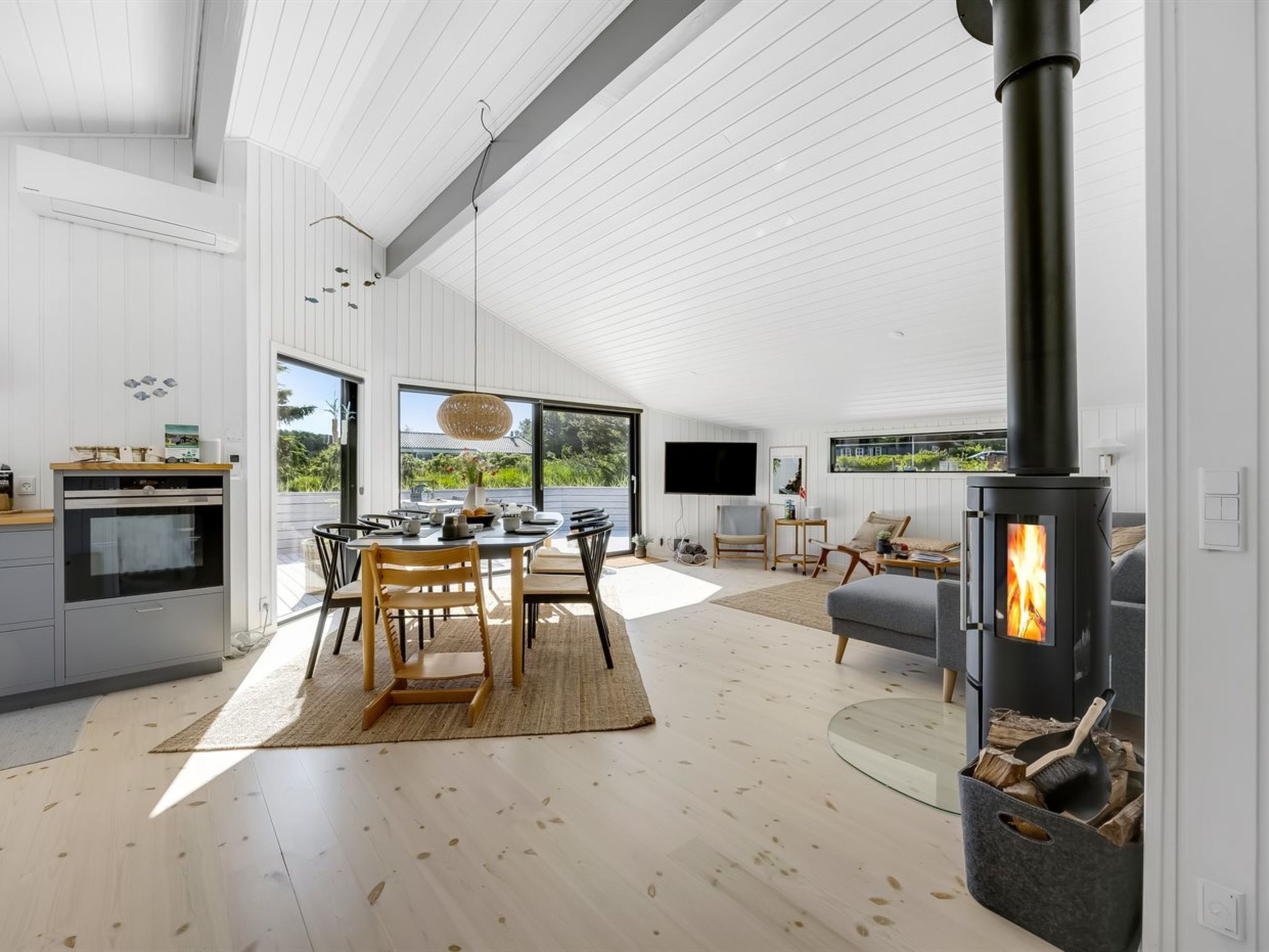 "Verner" - 990m from the sea - Binnen