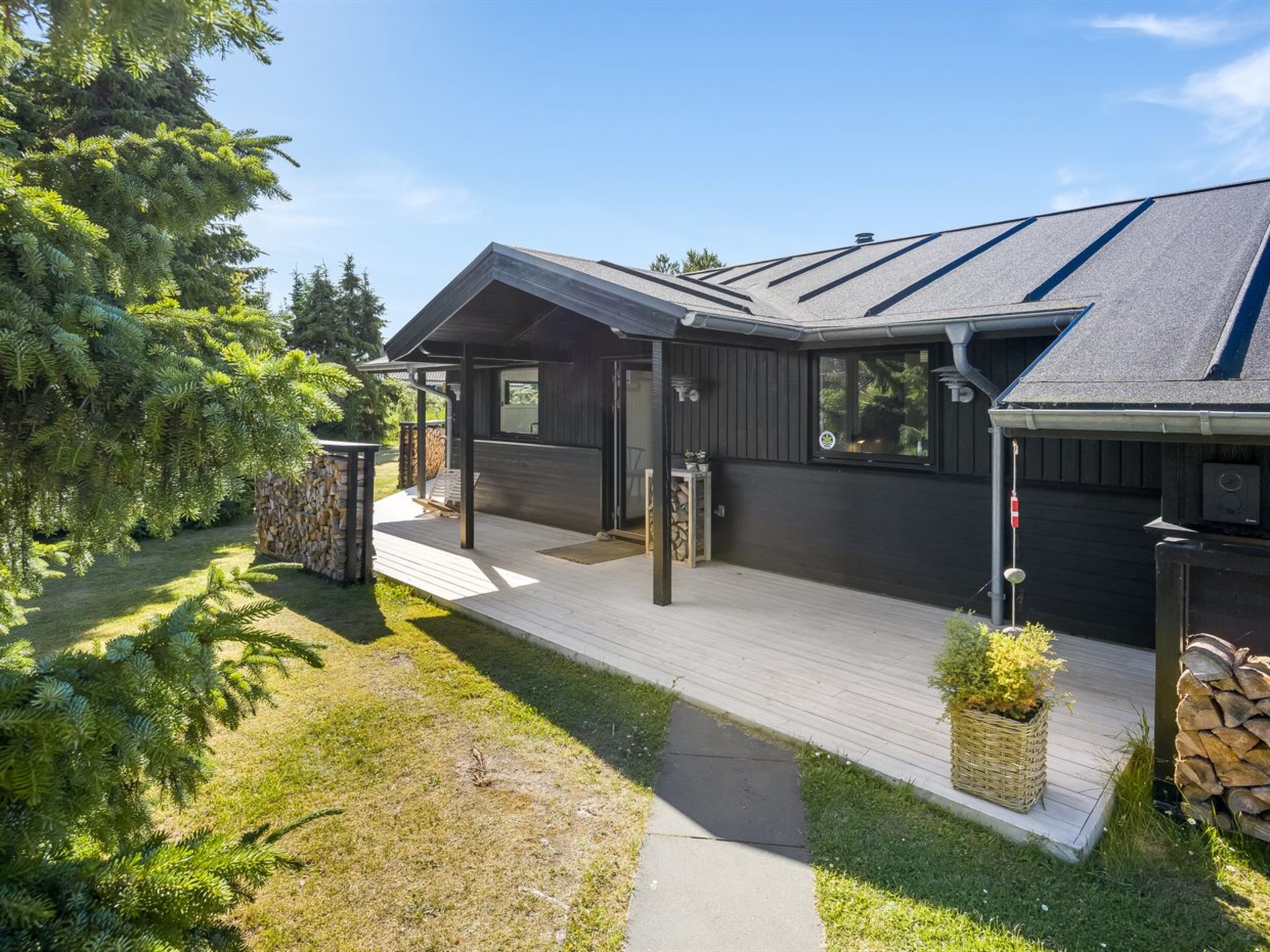 "Verner" - 990m from the sea-Outside
