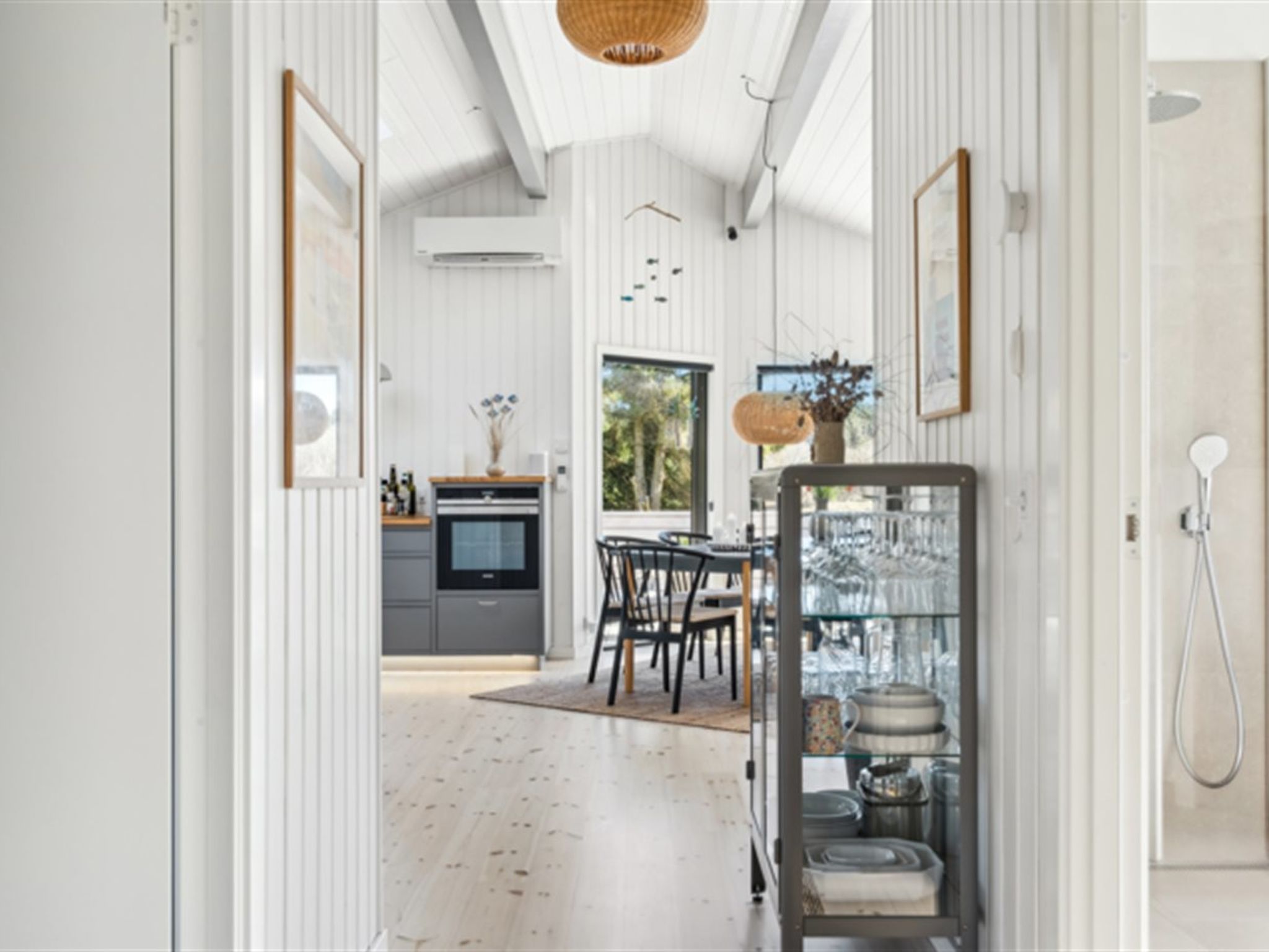 "Verner" - 990m from the sea-Binnen