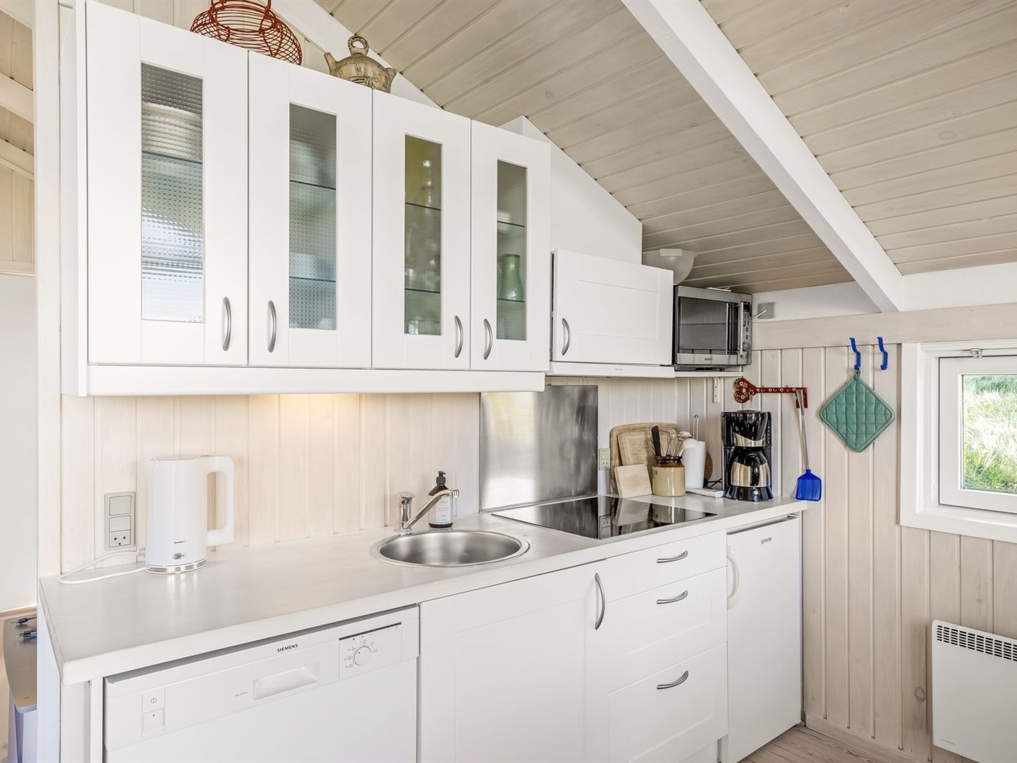 "Glennie" - 500m from the sea - Binnen