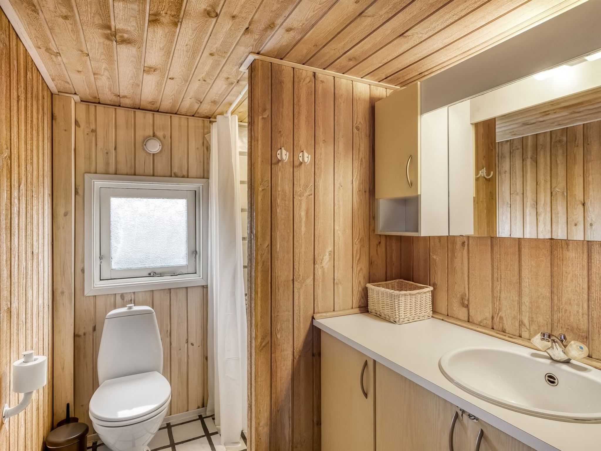 Maison "Erblin" - 150m from the sea – Salle de bains, photo 5 sur 28