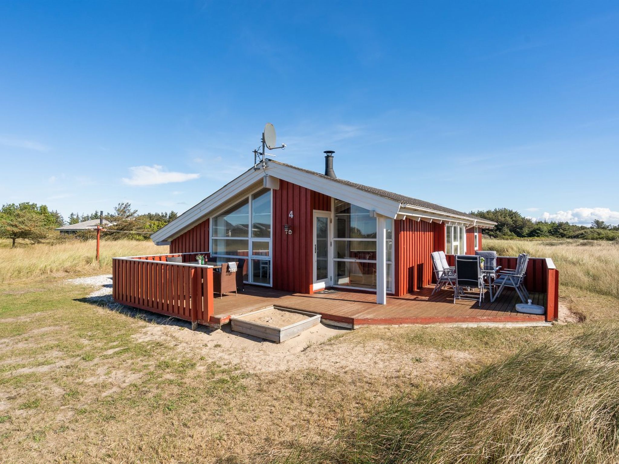 "Bertie" - 700m from the sea