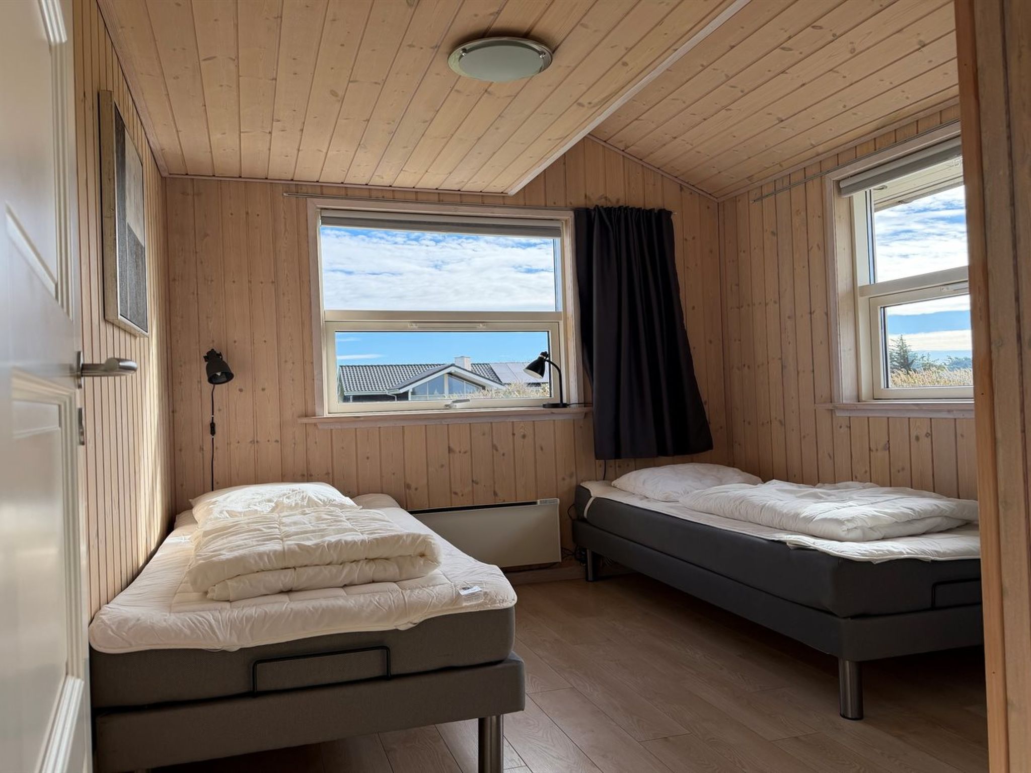 "Sirkka" - 902m from the sea - Binnen