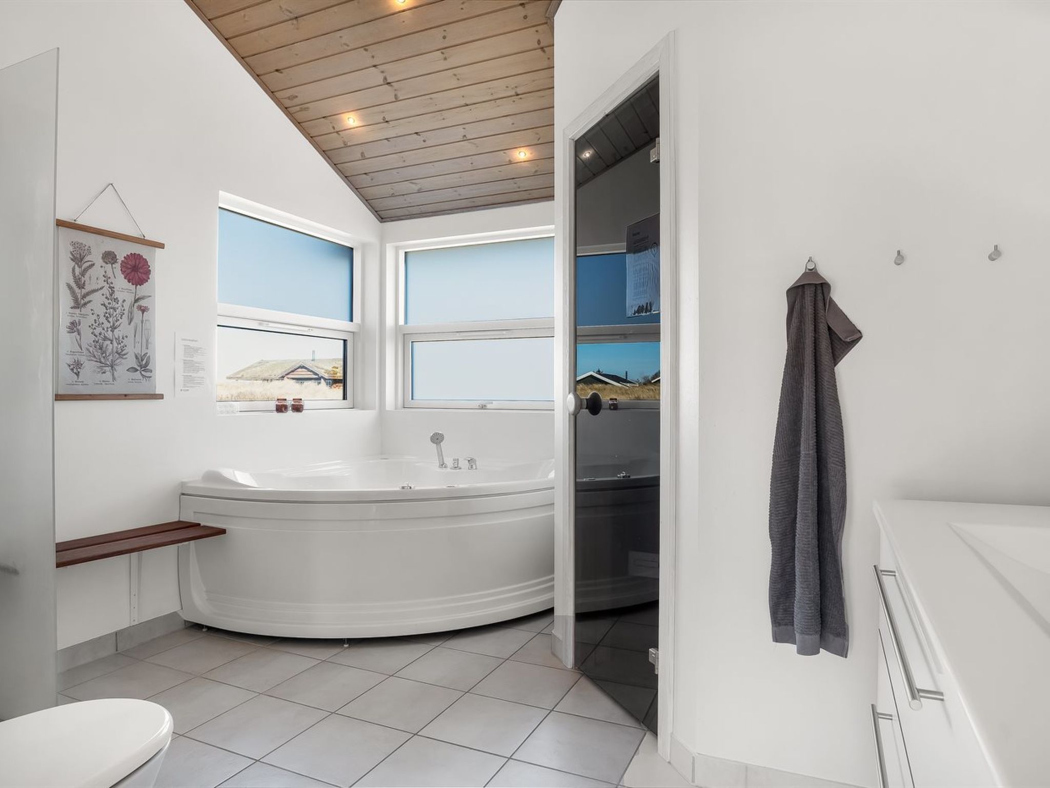 "Sirkka" - 902m from the sea - Inside